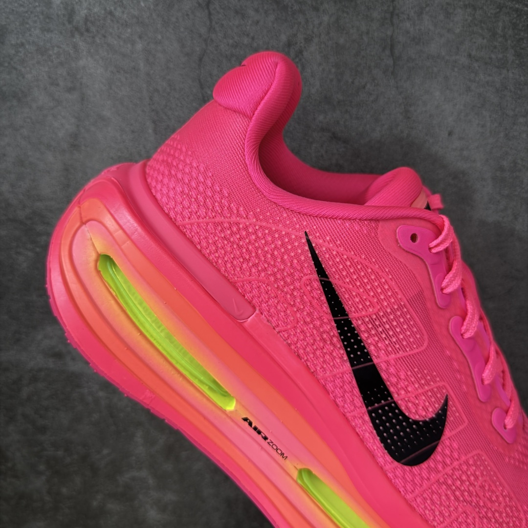 图片[7]-【XE纯原】NIKE VOMERO PREMIUM 全掌气垫缓震网面运动跑鞋 市场最强 没有之一 纯原生产线出品 原版开发 全部原材料 细节一比一打造 完美还原zp脚感 正确前后分离式两片纤维柱气垫 上下包裹超软弹泡棉 正确组合大底 区别市场通货 版型完美 鞋面材料同步原版1：1 全部原版开发校对 欢迎对比💪🏻 Nike 运用 Air技术专利，推出 Nike Pegasus Premium，沿用经典 Pegasus 系列产品深受跑者喜爱的缓震功能，并配置 Nike 首款可见式塑形 Air Zoom 气垫。 全掌可见的AirZoom首次在Pegasus系列中出现，模仿了Vaporfly的碳板曲线，增强了跑步时的流畅过渡。 货号：HM5973-603 尺码：36-46（半）-选品中心