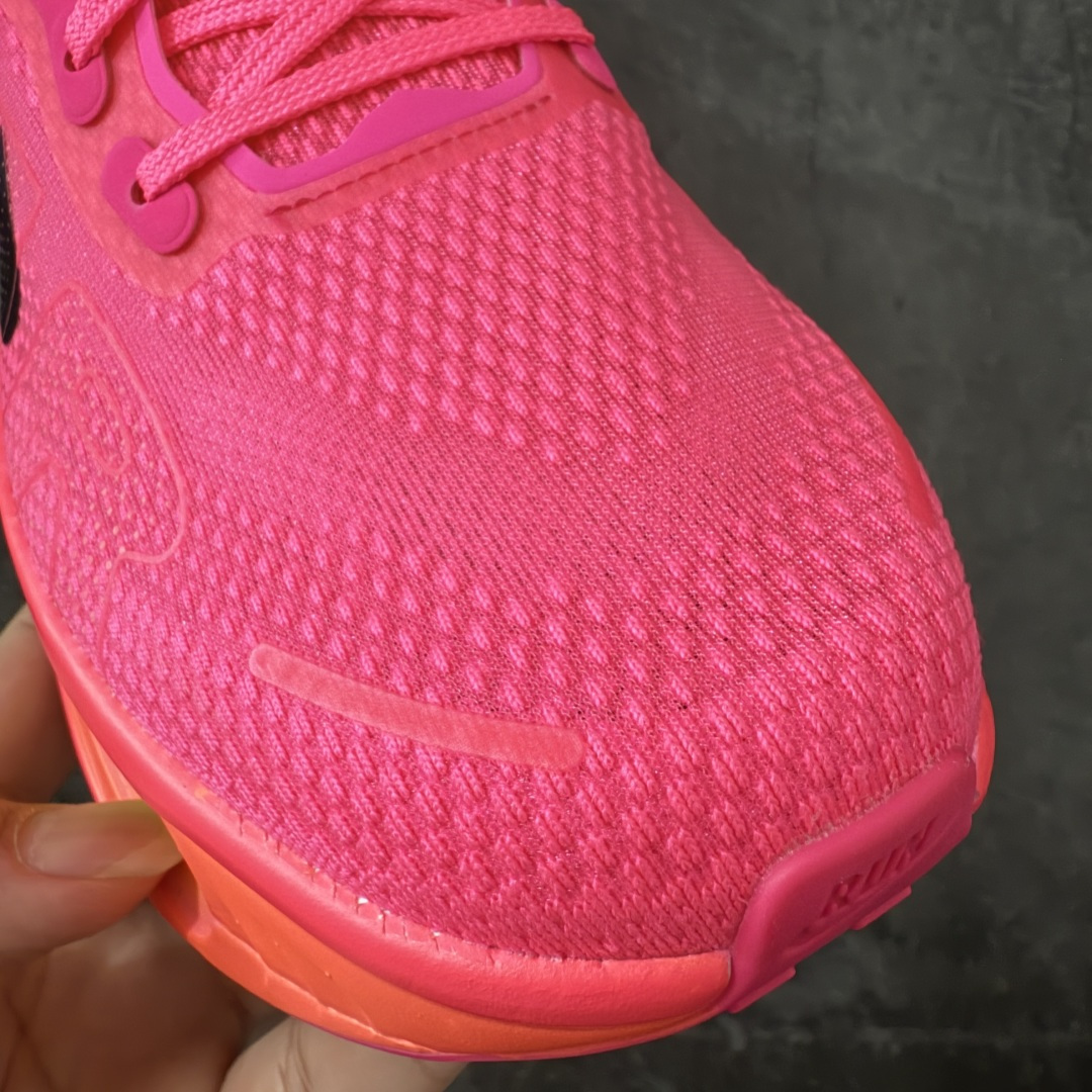 图片[5]-【XE纯原】NIKE VOMERO PREMIUM 全掌气垫缓震网面运动跑鞋 市场最强 没有之一 纯原生产线出品 原版开发 全部原材料 细节一比一打造 完美还原zp脚感 正确前后分离式两片纤维柱气垫 上下包裹超软弹泡棉 正确组合大底 区别市场通货 版型完美 鞋面材料同步原版1：1 全部原版开发校对 欢迎对比💪🏻 Nike 运用 Air技术专利，推出 Nike Pegasus Premium，沿用经典 Pegasus 系列产品深受跑者喜爱的缓震功能，并配置 Nike 首款可见式塑形 Air Zoom 气垫。 全掌可见的AirZoom首次在Pegasus系列中出现，模仿了Vaporfly的碳板曲线，增强了跑步时的流畅过渡。 货号：HM5973-603 尺码：36-46（半）-选品中心