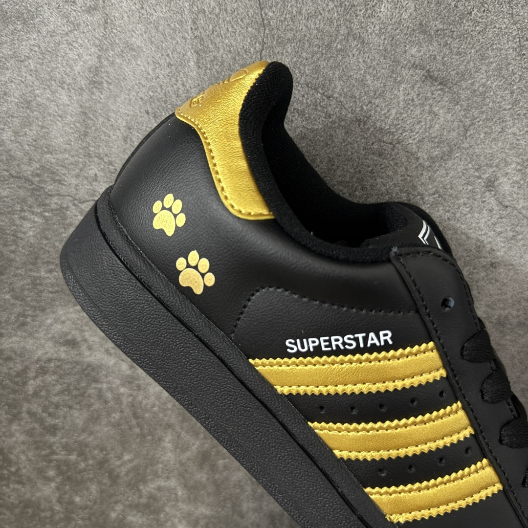 图片[7]-【H11顶级头层版】adidas originals Superstar 2 贝壳头 简约经典 舒适时尚 复古板鞋 男女同款 白黄 货号：JH9977 全新升级版 皮料改进至头层原厂皮 原盒 原底原料 开模打造 原厂织唛鞋标 高精密准度 原楦原纸板开发 匹配原版98%以上 后跟垫棉独家呈现 反口里弧度正确 原厂鞋垫 背胶 后跟电绣针数 与正品一致 原厂皮料 原厂车缝线 质感无敌 皮料切割干净 无任何毛边 清洁度细节完美 进口港宝加持 后跟自然饱满 还原公司包裹性 鞋面采用原装数据贴合技术 全方位贴合包裹脚型 鞋跟部鞋底牵引设计 提供强大的抓地性能 更适应不同实战场地路面 尺码：35.5 36 36.5 37.5 38 38.5 39 40 40.5 41 42 42.5 43 44 45-选品中心