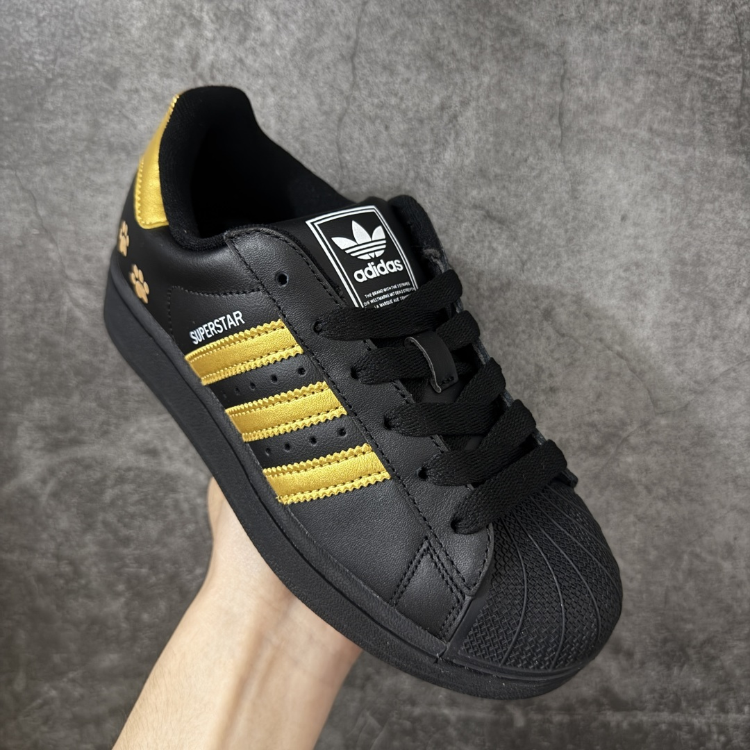 图片[3]-【H11顶级头层版】adidas originals Superstar 2 贝壳头 简约经典 舒适时尚 复古板鞋 男女同款 白黄 货号：JH9977 全新升级版 皮料改进至头层原厂皮 原盒 原底原料 开模打造 原厂织唛鞋标 高精密准度 原楦原纸板开发 匹配原版98%以上 后跟垫棉独家呈现 反口里弧度正确 原厂鞋垫 背胶 后跟电绣针数 与正品一致 原厂皮料 原厂车缝线 质感无敌 皮料切割干净 无任何毛边 清洁度细节完美 进口港宝加持 后跟自然饱满 还原公司包裹性 鞋面采用原装数据贴合技术 全方位贴合包裹脚型 鞋跟部鞋底牵引设计 提供强大的抓地性能 更适应不同实战场地路面 尺码：35.5 36 36.5 37.5 38 38.5 39 40 40.5 41 42 42.5 43 44 45-选品中心