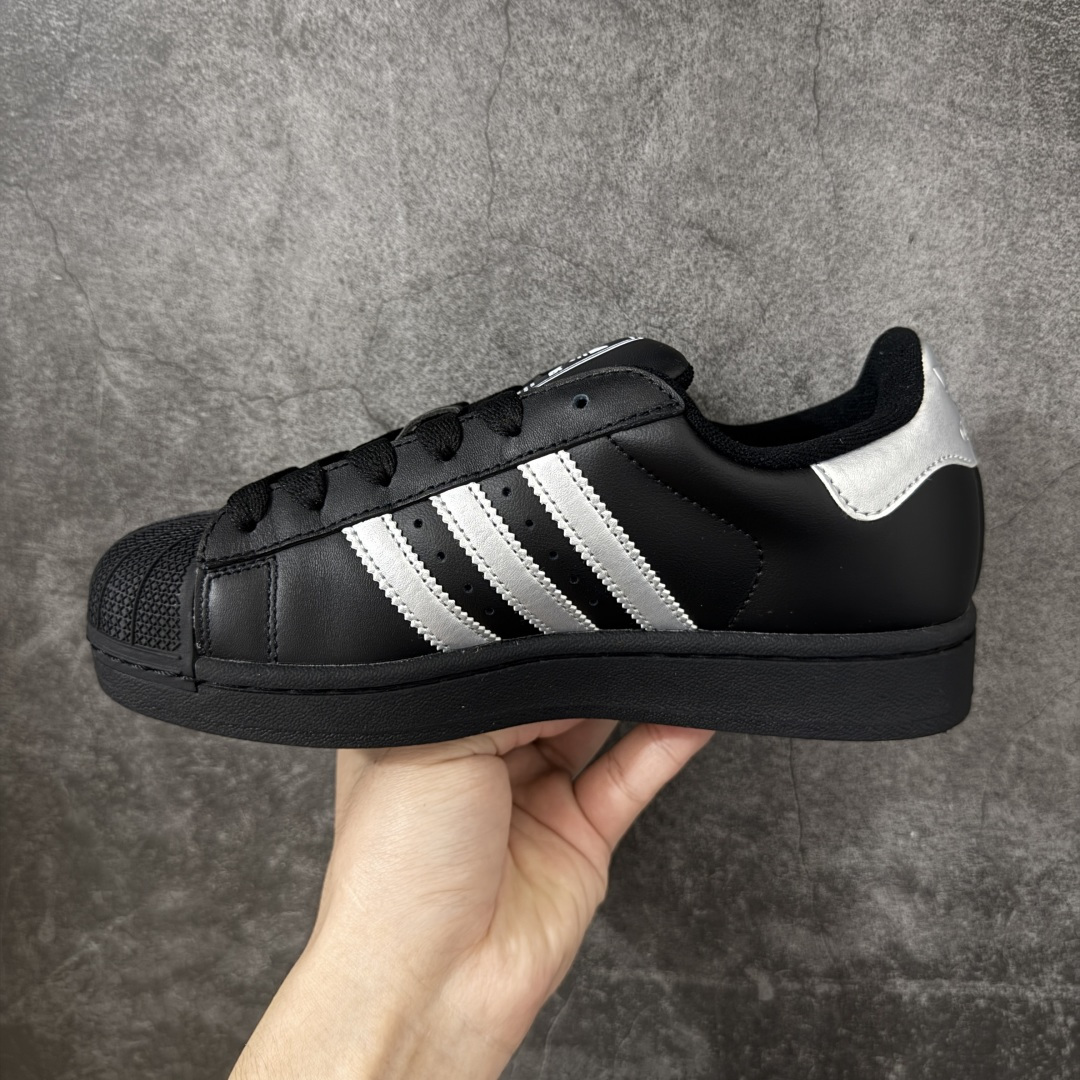 图片[2]-【H11顶级头层版】adidas originals Superstar 2 贝壳头 简约经典 舒适时尚 复古板鞋 男女同款 白黄 货号：JH9977 全新升级版 皮料改进至头层原厂皮 原盒 原底原料 开模打造 原厂织唛鞋标 高精密准度 原楦原纸板开发 匹配原版98%以上 后跟垫棉独家呈现 反口里弧度正确 原厂鞋垫 背胶 后跟电绣针数 与正品一致 原厂皮料 原厂车缝线 质感无敌 皮料切割干净 无任何毛边 清洁度细节完美 进口港宝加持 后跟自然饱满 还原公司包裹性 鞋面采用原装数据贴合技术 全方位贴合包裹脚型 鞋跟部鞋底牵引设计 提供强大的抓地性能 更适应不同实战场地路面 尺码：35.5 36 36.5 37.5 38 38.5 39 40 40.5 41 42 42.5 43 44 45-选品中心