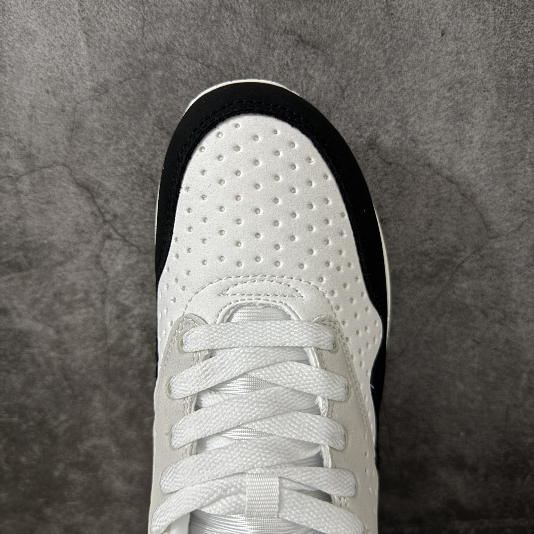 图片[5]-【公司级】Nike Air Max 1 耐克气垫 缓震 耐磨运动鞋 鞋身材质均选择皮革 织物 麂皮多种材质覆盖 保证质感的前提下 层次感也相当不错带有开窗式 Air Max 气垫的中底收尾 完善整体造型设计 货号：DV1403-001 尺码：36 36.5 37.5 38 38.5 39 40 40.5 41 42 42.5 43 44 45 46 47-选品中心