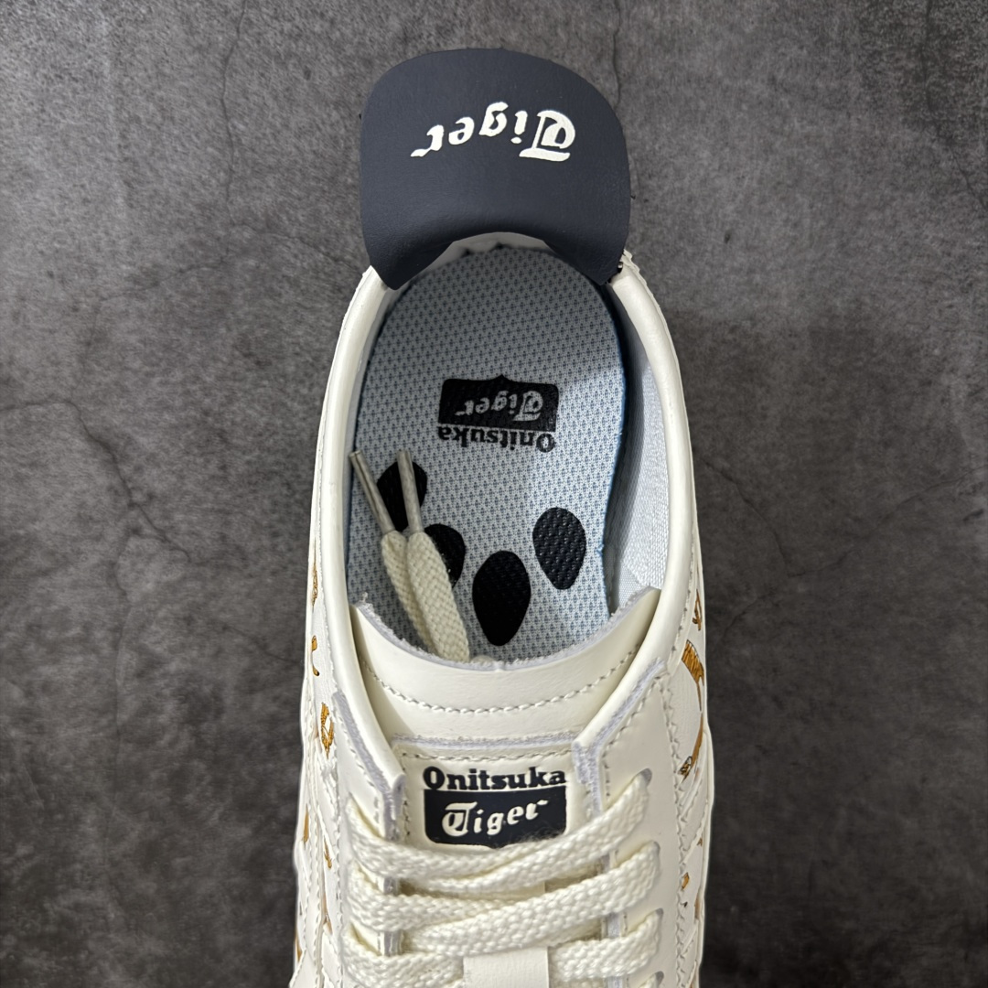 图片[8]-【K13头层版】Onitsuka Tiger Mexico 66 亚瑟士鬼冢虎复古经典板鞋 平台专供 原鞋开发 采用原厂材料 全头层纳帕细纹皮面 质感无敌 全新玻璃刀切割皮料 超高清洁度 纹路、色泽、皮心颜色 质感百分百还原 海外订单工厂出品 超成熟稳定的做工品控 原装全套纸板楦头开发 原汁原味 完美呈现版型 私模正确鞋底咬花纹路 一比一鞋头弧度高度鞋身弧度 绝不口嗨 细节品控鞋型随意秒杀市面 原档咬花纹路私模大底 一个单元有六个三角形 总体形拼接呈现花瓣状 官方四联吊牌 原装Ortholite轻量化鞋垫 原盒原配 质保卡 说明书 钢印防尘纸 纸板中底带钢印 乳胶组合鞋垫带足弓 支持全方位的对比专柜 尺码：36 37 37.5 38 39 39.5 40 40.5 41.5 42 42.5 43.5 44 44.5 45-选品中心