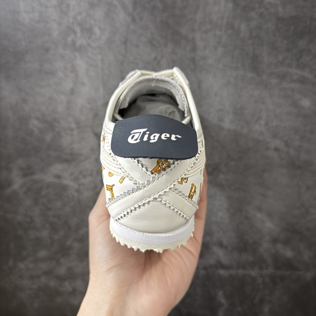 图片[4]-【K13头层版】Onitsuka Tiger Mexico 66 亚瑟士鬼冢虎复古经典板鞋 平台专供 原鞋开发 采用原厂材料 全头层纳帕细纹皮面 质感无敌 全新玻璃刀切割皮料 超高清洁度 纹路、色泽、皮心颜色 质感百分百还原 海外订单工厂出品 超成熟稳定的做工品控 原装全套纸板楦头开发 原汁原味 完美呈现版型 私模正确鞋底咬花纹路 一比一鞋头弧度高度鞋身弧度 绝不口嗨 细节品控鞋型随意秒杀市面 原档咬花纹路私模大底 一个单元有六个三角形 总体形拼接呈现花瓣状 官方四联吊牌 原装Ortholite轻量化鞋垫 原盒原配 质保卡 说明书 钢印防尘纸 纸板中底带钢印 乳胶组合鞋垫带足弓 支持全方位的对比专柜 尺码：36 37 37.5 38 39 39.5 40 40.5 41.5 42 42.5 43.5 44 44.5 45-选品中心