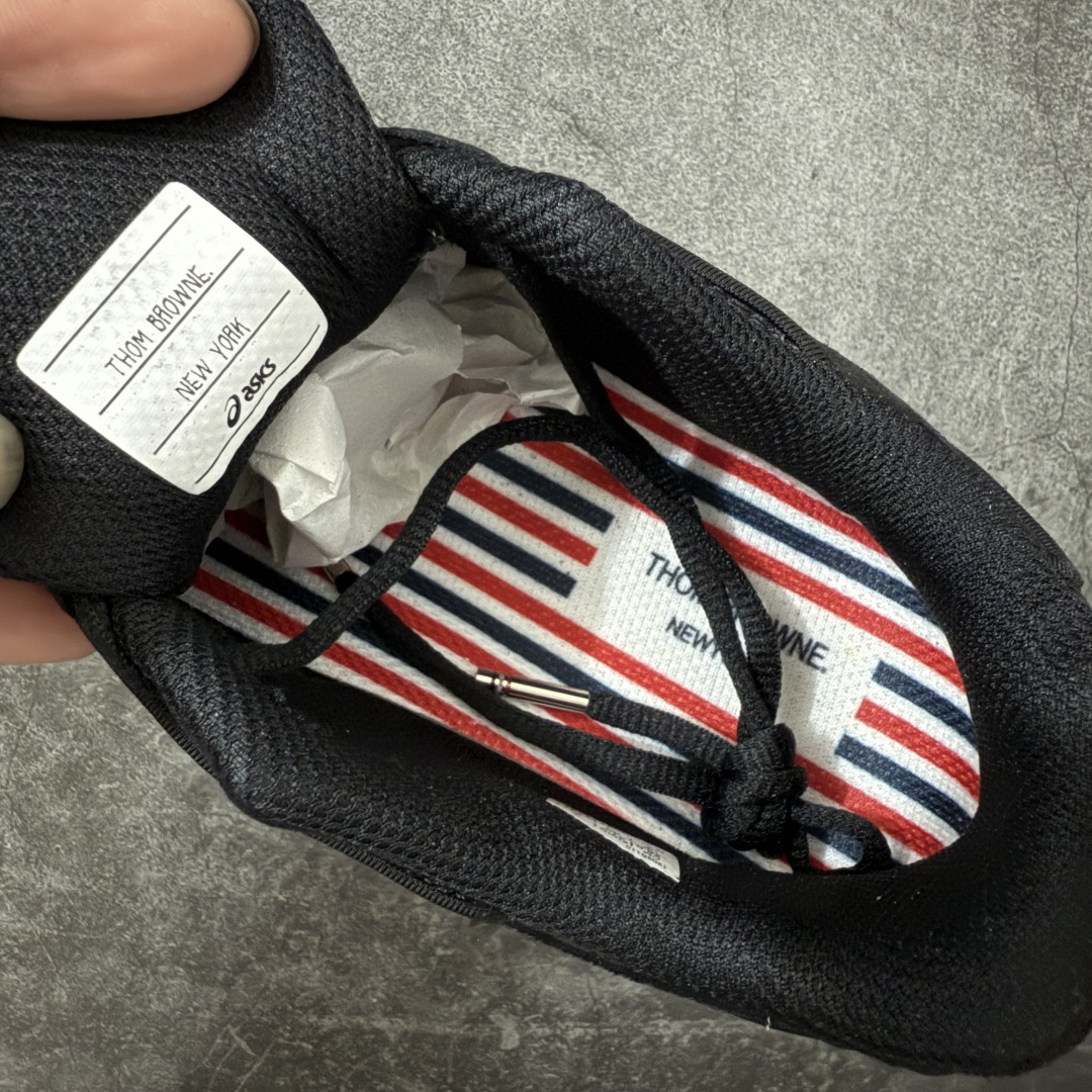 图片[9]-【首发版】亚瑟士Thom Browne TB x Asics Gel-Kayano 14系列GEL-K14 复古舒适 织物合成革减震防滑耐磨 低帮 休闲跑步鞋 原装纸板楦头开发 独家私模五层组合大底 原厂定制缓震硅胶加持 原盒原配 官方四联吊牌 一比一同步原鞋工艺和用料 后跟一样采用了GEL缓震胶 整体系列设计非常的科技感！ 锻炼跑步的同时让你一样时尚百搭！ 尺码：36-45-选品中心