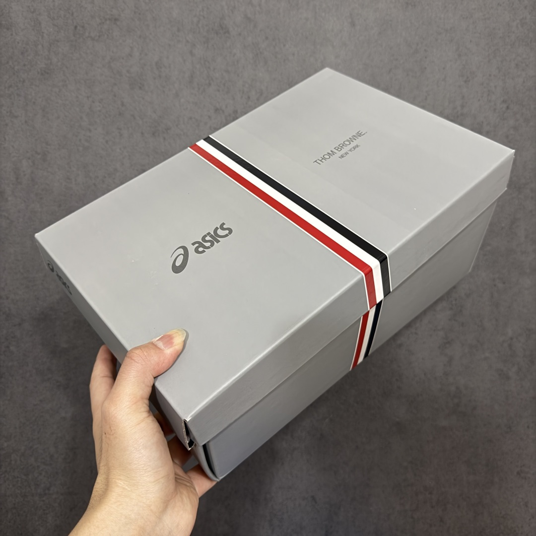 图片[12]-【首发版】亚瑟士Thom Browne TB x Asics Gel-Kayano 14系列GEL-K14 复古舒适 织物合成革减震防滑耐磨 低帮 休闲跑步鞋 原装纸板楦头开发 独家私模五层组合大底 原厂定制缓震硅胶加持 原盒原配 官方四联吊牌 一比一同步原鞋工艺和用料 后跟一样采用了GEL缓震胶 整体系列设计非常的科技感！ 锻炼跑步的同时让你一样时尚百搭！ 尺码：36-45-选品中心