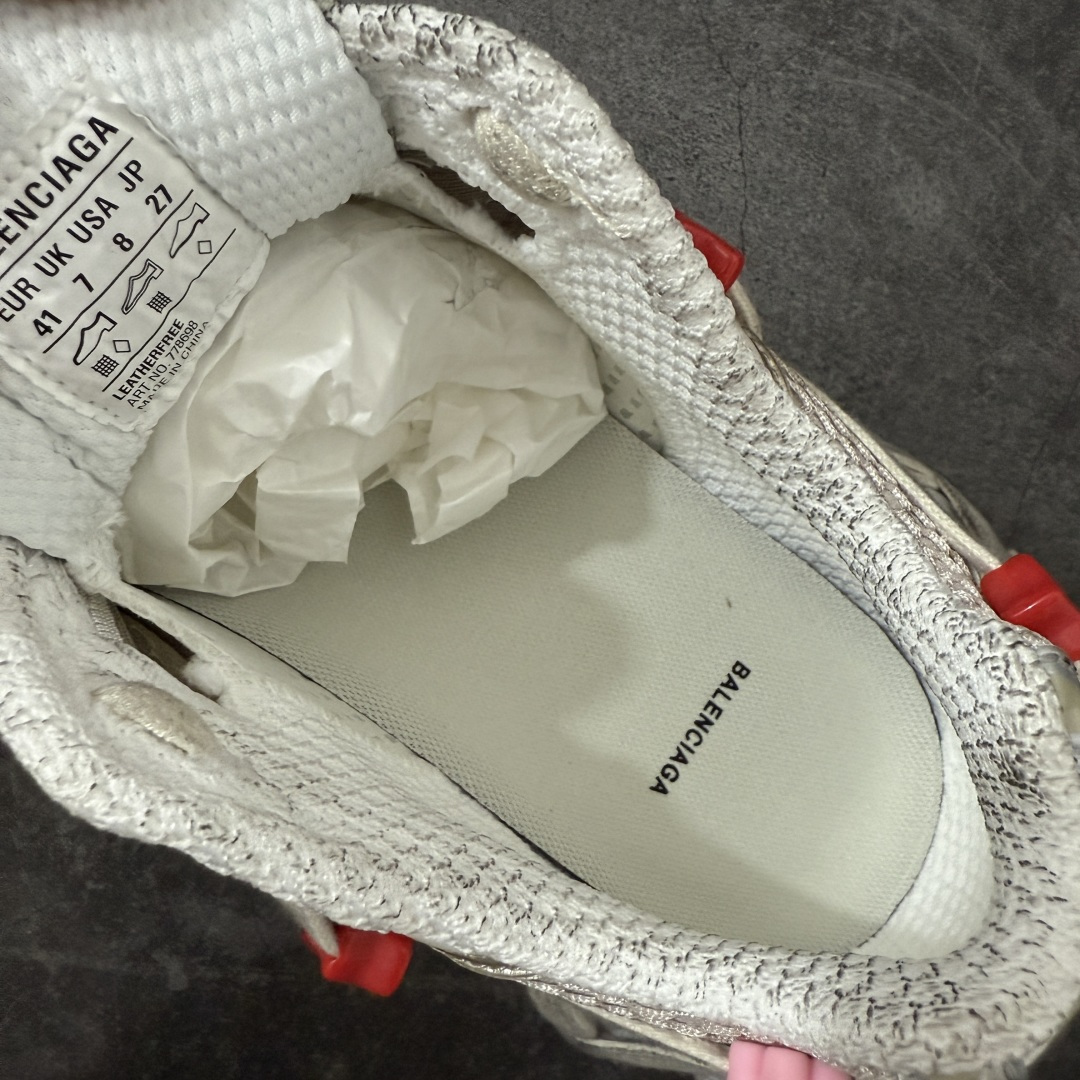 图片[8]-【X版纯原】BALENCIAGA 3XL Sneakers 巴黎世家十代网布系带低帮走秀复古老爹鞋 全新版本 全新顶端品质 全套原纸板楦头开发 最原汁原味的灵魂版型 全鞋荧光划线卡点 胶水把控整洁度追求极致完美 每一双都是工艺品 多重QC质检 超越公司货的品控标准 实实在在的免检产品 原盒原配 正确字体电绣 粗细、位置、大小正确 侧边TPU 透气孔匹配意产原版 正确分离大底 TPU软底 原版一致大底LOGO 立体感十足 原厂皮料水洗做旧 采购原厂网纱 不含皮革 网布材料和聚氨酯 磨损效果 鞋头边缘和后帮 Balenciaga 徽标 鞋面和后跟凸印尺码 鞋舌 3XL 橡胶品牌标识和反光细节 鞋帮拉袢和鞋舌拉祥 配反光细节 备用鞋带在鞋履前侧 可在穿着前取下 便于不同造型搭配 正常尺码 尺码：35 36 37 38 39 40 41 42 43 44 45 46-选品中心