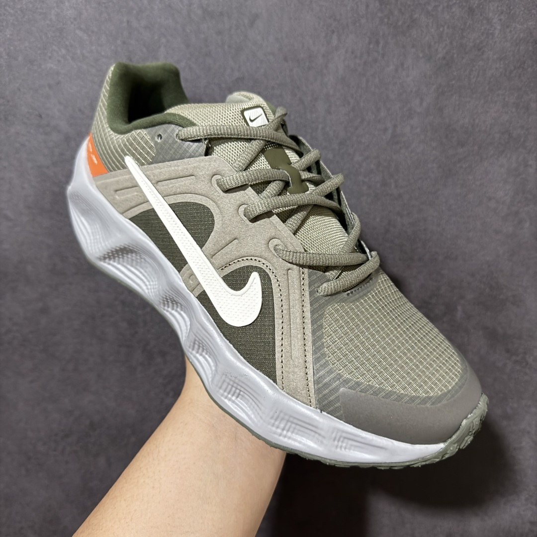 图片[3]-【公司级】耐克（NIKE）男女款METRO TEK (GS)运动休闲鞋 鞋面选用了高透气性的网眼材质，确保足部在长时间活动中依然保持干爽。这种材料不仅柔软贴合，还能有效促进空气流通，减少闷热和异味产生。鞋侧的装饰条与品牌标识形成色彩呼应，增强视觉连贯性。鞋舌与鞋带统一采用同色系设计，保持整体协调美感。鞋底采用分区域缓震布局，关键受力点进行强化处理，有效吸收冲击力。底部采用耐磨橡胶材质，配合多向纹理刻痕，带来出色的抓地性能。无论地面湿滑还是略有倾斜，都能牢牢贴合，降低滑倒风险。弯曲槽设计合理分布于前掌与中部，顺应自然步态，提升行走灵活性。即使在复杂地形中移动，也能保持稳定节奏。 货号： HQ2312-900 尺码：36 37.5 38 39 40 41 42 43 44 45-选品中心