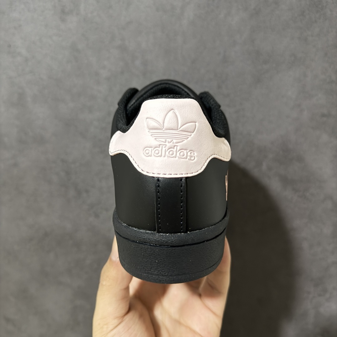 图片[4]-【H11顶级头层版】adidas originals Superstar 2 贝壳头 简约经典 舒适时尚 复古板鞋 男女同款 白黄 货号：EG4959 全新升级版 皮料改进至头层原厂皮 原盒 原底原料 开模打造 原厂织唛鞋标 高精密准度 原楦原纸板开发 匹配原版98%以上 后跟垫棉独家呈现 反口里弧度正确 原厂鞋垫 背胶 后跟电绣针数 与正品一致 原厂皮料 原厂车缝线 质感无敌 皮料切割干净 无任何毛边 清洁度细节完美 进口港宝加持 后跟自然饱满 还原公司包裹性 鞋面采用原装数据贴合技术 全方位贴合包裹脚型 鞋跟部鞋底牵引设计 提供强大的抓地性能 更适应不同实战场地路面 尺码：35.5 36 36.5 37.5 38 38.5 39 40 40.5 41 42 42.5 43 44 45-选品中心