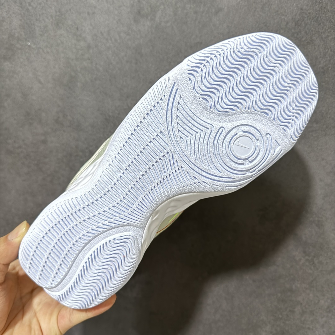 图片[9]-【公司级】Nike Fly By Mid 3 圆头系带织物 TPU 减震防滑耐磨抗冲击轻便回弹 低帮实战篮球鞋 鞋款整体以工程网布打造，搭配热熔膜动态飞线，鞋身两侧带有经典Swoosh LLogo，鞋舌处和后跟饰有Nike品牌标志，鞋身侧面和鞋舌上有透气孔，提供透气性；全掌Zoom Air气垫。室内抓地优秀，后掌缓震极限较高，Phylonn泡棉组合，人字纹，波浪纹橡胶外底。 货号：DD9311-004 尺码：40-46带半码-选品中心
