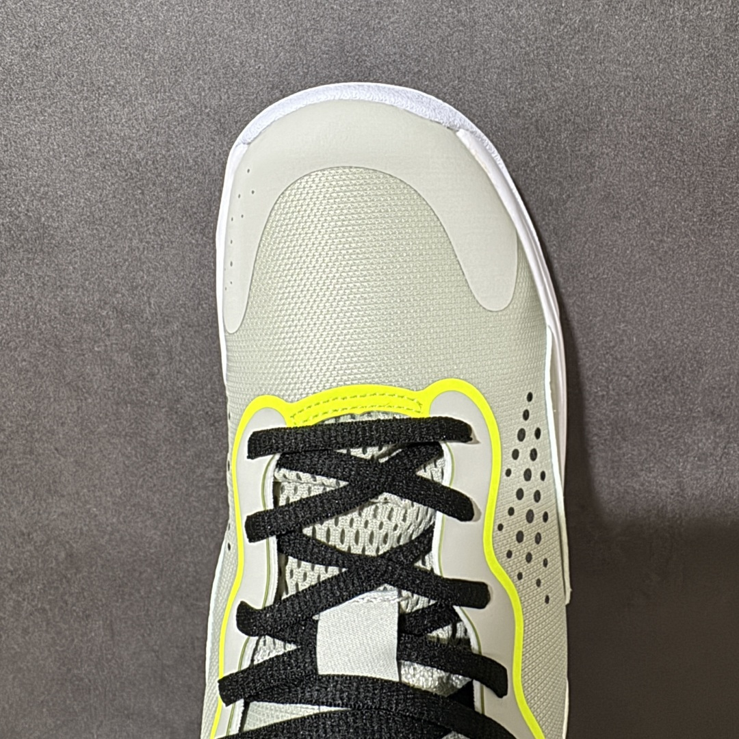 图片[5]-【公司级】Nike Fly By Mid 3 圆头系带织物 TPU 减震防滑耐磨抗冲击轻便回弹 低帮实战篮球鞋 鞋款整体以工程网布打造，搭配热熔膜动态飞线，鞋身两侧带有经典Swoosh LLogo，鞋舌处和后跟饰有Nike品牌标志，鞋身侧面和鞋舌上有透气孔，提供透气性；全掌Zoom Air气垫。室内抓地优秀，后掌缓震极限较高，Phylonn泡棉组合，人字纹，波浪纹橡胶外底。 货号：DD9311-004 尺码：40-46带半码-选品中心