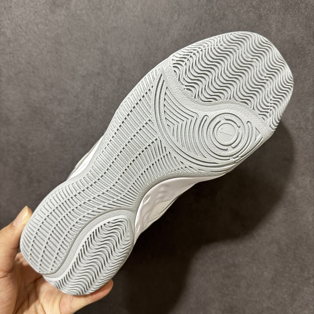 图片[9]-【公司级】Nike Fly By Mid 3 圆头系带织物 TPU 减震防滑耐磨抗冲击轻便回弹 低帮实战篮球鞋 鞋款整体以工程网布打造，搭配热熔膜动态飞线，鞋身两侧带有经典Swoosh LLogo，鞋舌处和后跟饰有Nike品牌标志，鞋身侧面和鞋舌上有透气孔，提供透气性；全掌Zoom Air气垫。室内抓地优秀，后掌缓震极限较高，Phylonn泡棉组合，人字纹，波浪纹橡胶外底。 货号：DD9311-101 尺码：40-46带半码-选品中心