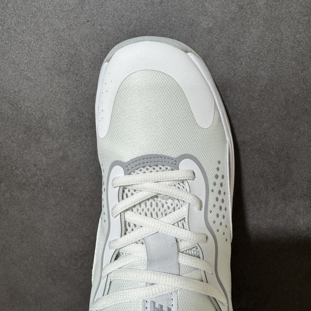图片[5]-【公司级】Nike Fly By Mid 3 圆头系带织物 TPU 减震防滑耐磨抗冲击轻便回弹 低帮实战篮球鞋 鞋款整体以工程网布打造，搭配热熔膜动态飞线，鞋身两侧带有经典Swoosh LLogo，鞋舌处和后跟饰有Nike品牌标志，鞋身侧面和鞋舌上有透气孔，提供透气性；全掌Zoom Air气垫。室内抓地优秀，后掌缓震极限较高，Phylonn泡棉组合，人字纹，波浪纹橡胶外底。 货号：DD9311-101 尺码：40-46带半码-选品中心