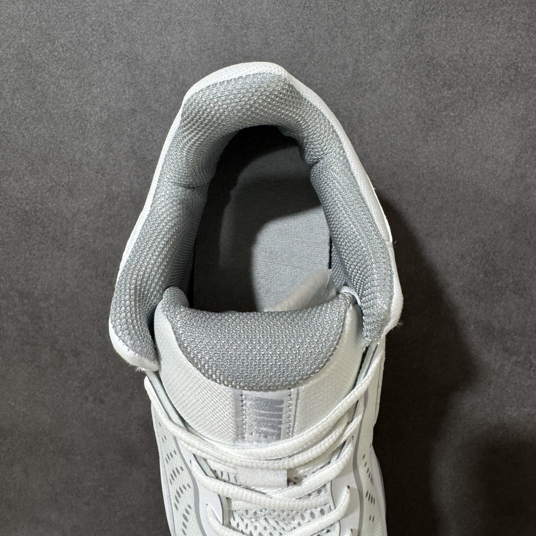 图片[6]-【公司级】Nike Fly By Mid 3 圆头系带织物 TPU 减震防滑耐磨抗冲击轻便回弹 低帮实战篮球鞋 鞋款整体以工程网布打造，搭配热熔膜动态飞线，鞋身两侧带有经典Swoosh LLogo，鞋舌处和后跟饰有Nike品牌标志，鞋身侧面和鞋舌上有透气孔，提供透气性；全掌Zoom Air气垫。室内抓地优秀，后掌缓震极限较高，Phylonn泡棉组合，人字纹，波浪纹橡胶外底。 货号：DD9311-101 尺码：40-46带半码-选品中心