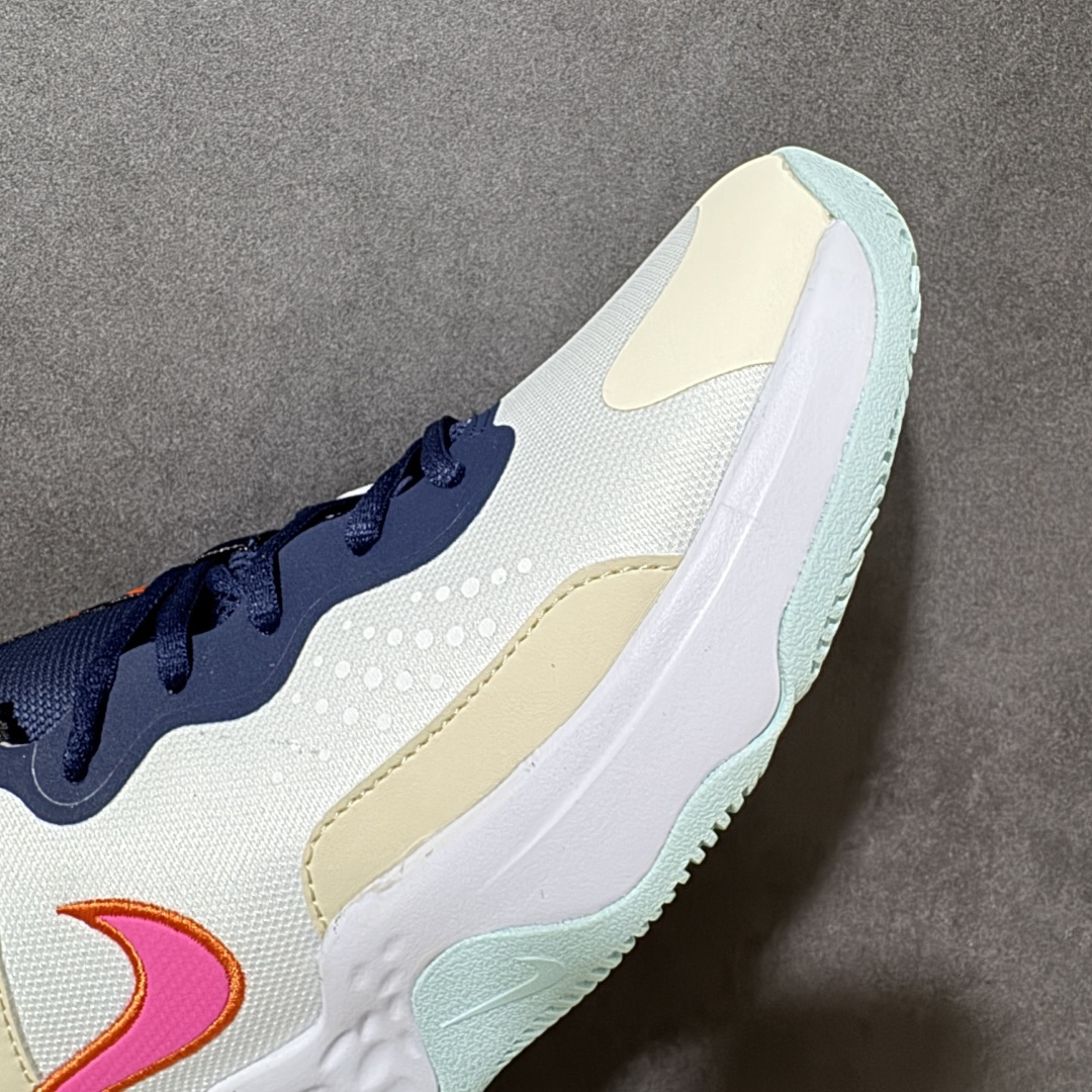 图片[8]-【公司级】Nike Fly By Mid 3 圆头系带织物 TPU 减震防滑耐磨抗冲击轻便回弹 低帮实战篮球鞋 鞋款整体以工程网布打造，搭配热熔膜动态飞线，鞋身两侧带有经典Swoosh LLogo，鞋舌处和后跟饰有Nike品牌标志，鞋身侧面和鞋舌上有透气孔，提供透气性；全掌Zoom Air气垫。室内抓地优秀，后掌缓震极限较高，Phylonn泡棉组合，人字纹，波浪纹橡胶外底。 货号：DD9311-103 尺码：40-46带半码-选品中心
