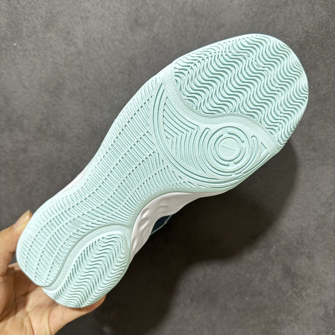 图片[9]-【公司级】Nike Fly By Mid 3 圆头系带织物 TPU 减震防滑耐磨抗冲击轻便回弹 低帮实战篮球鞋 鞋款整体以工程网布打造，搭配热熔膜动态飞线，鞋身两侧带有经典Swoosh LLogo，鞋舌处和后跟饰有Nike品牌标志，鞋身侧面和鞋舌上有透气孔，提供透气性；全掌Zoom Air气垫。室内抓地优秀，后掌缓震极限较高，Phylonn泡棉组合，人字纹，波浪纹橡胶外底。 货号：DD9311-400 尺码：40-46带半码-选品中心