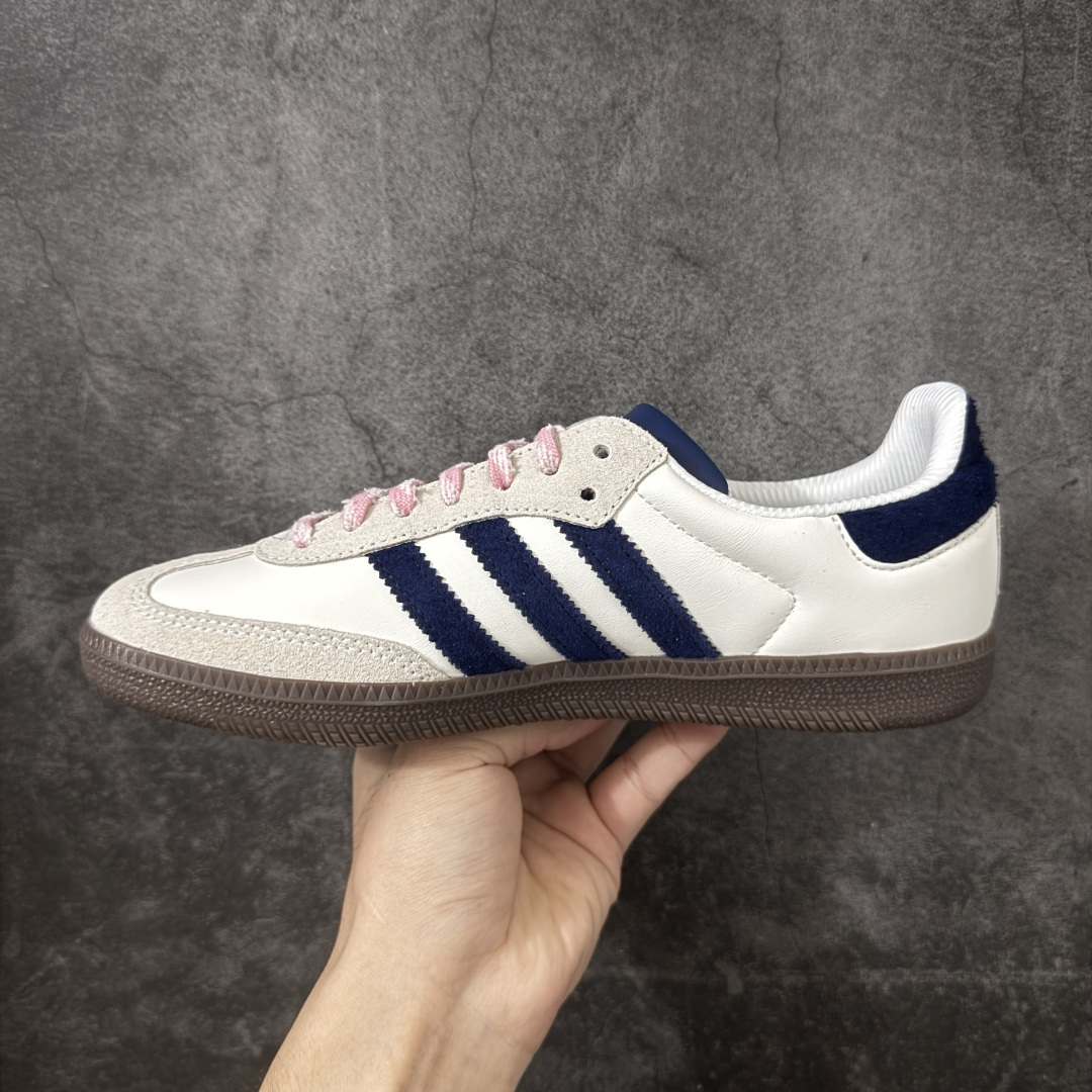 图片[2]-【渠道纯原】adidas originals × Disney/迪士尼 SAMBA OG 舒适贴合 德训鞋 男女同款 粉白 口碑大厂出品 品控大底版型不断改良更新 全套原纸板楦头开发 确保原汁原味 完美呈现桑巴版型 一比一鞋头弧度高度鞋身弧度 此版本只针对中端市场 皮料材质有所更替 其他数据细节工艺流程均保持一致 绝不口嗨 细节品控鞋型随意对比 正确烫金高频细节 原装纳米超迁皮料 独家私模橡胶大底 原盒原配 尺码：35.5 36 36.5 37.5 38 38.5 39 40 40.5 41 42 42.5 43 44 44.5 45-选品中心