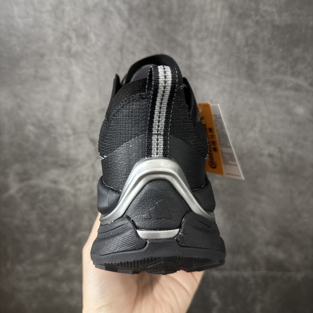 图片[4]-【纯原版】adidas HOLO PEAK 舒适贴合 户外越野跑鞋 男女同款 黑色 KI1520 顶级纯原 原鞋私模1：1开发 抽绳绑带设计，黑武士款机能感拉满，Lightstrike Pro中底踩出硬核气场，暗黑美学直接封神；黑武士款通透网面+流线型设计，清爽又轻盈，穿搭脚感全拿捏；大地咖款复古氛围感拉满，马牌大底防滑耐磨，抓地力超稳，软弹中底适合长时间步行越野不累脚，超高颜值 百搭各种风格！ 尺码：36-45含半码-选品中心