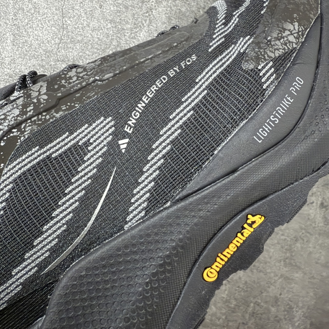 图片[5]-【纯原版】adidas HOLO PEAK 舒适贴合 户外越野跑鞋 男女同款 黑色 KI1520 顶级纯原 原鞋私模1：1开发 抽绳绑带设计，黑武士款机能感拉满，Lightstrike Pro中底踩出硬核气场，暗黑美学直接封神；黑武士款通透网面+流线型设计，清爽又轻盈，穿搭脚感全拿捏；大地咖款复古氛围感拉满，马牌大底防滑耐磨，抓地力超稳，软弹中底适合长时间步行越野不累脚，超高颜值 百搭各种风格！ 尺码：36-45含半码-选品中心