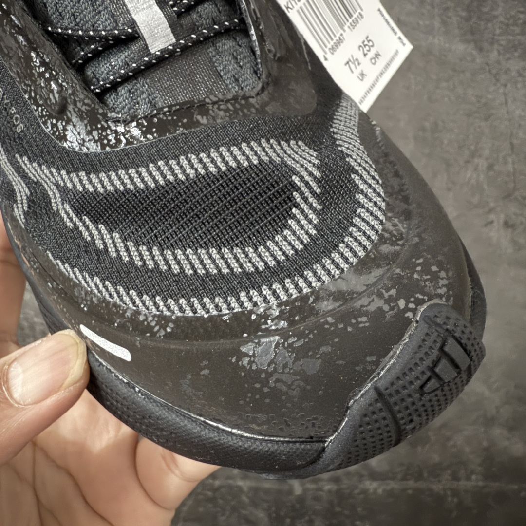 图片[6]-【纯原版】adidas HOLO PEAK 舒适贴合 户外越野跑鞋 男女同款 黑色 KI1520 顶级纯原 原鞋私模1：1开发 抽绳绑带设计，黑武士款机能感拉满，Lightstrike Pro中底踩出硬核气场，暗黑美学直接封神；黑武士款通透网面+流线型设计，清爽又轻盈，穿搭脚感全拿捏；大地咖款复古氛围感拉满，马牌大底防滑耐磨，抓地力超稳，软弹中底适合长时间步行越野不累脚，超高颜值 百搭各种风格！ 尺码：36-45含半码-选品中心