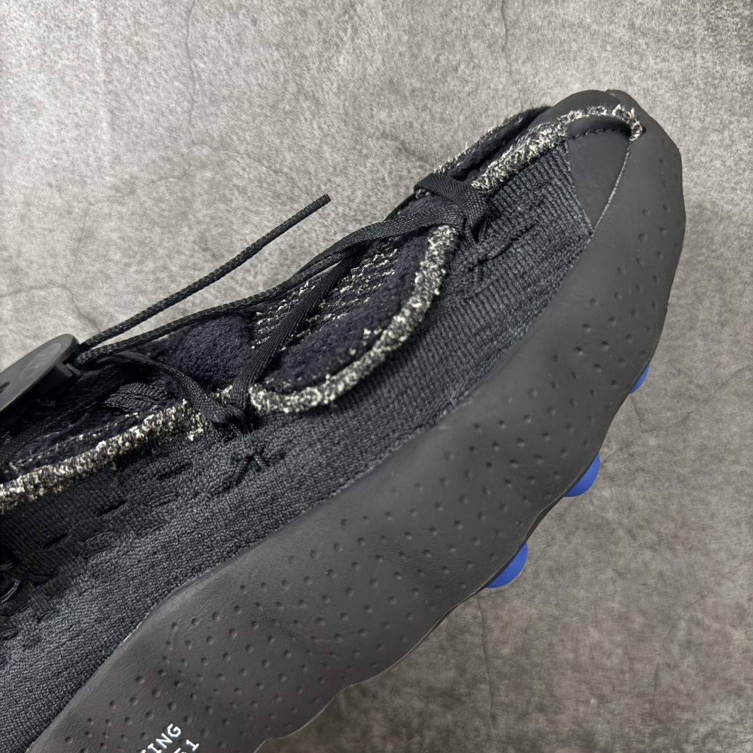 图片[6]-【纯原神版】Fragment Design x NK Mind 002 藤原浩联名 足底按摩舒适运动休闲训练鞋 黑蓝 IQ8504-002 全套原厂楦头原纸板数据档案 历时四个月倾力打造 原厂0937机台Flyknit飞织工艺 鞋面针织密度弹性完美同步原鞋 工艺同步公司 原厂压底模 加固按摩单元 防止颗粒松动 原装TUP鞋扣 亮黑后跟条 白色字体采用工业级丝网印刷（丝印）工艺 字体边缘锐利清晰 笔画粗细均匀 没有毛边或晕染 依旧延续Mind系列的标志性外观 采用黑色Flyknit鞋面 并用到拼接结构和外露缝线强调设计感 鞋底依旧配备22个皇家蓝独立泡棉按摩球 鞋底的FRAGMENT经典标语也同样保留其中 还在鞋舌加入了一块印有闪电章的特殊提环 来进一步表明联名身份 正常尺码 尺码：36 36.5 37.5 38 38.5 39 40 40.5 41 42 42.5 43 44 44.5 45 46-选品中心