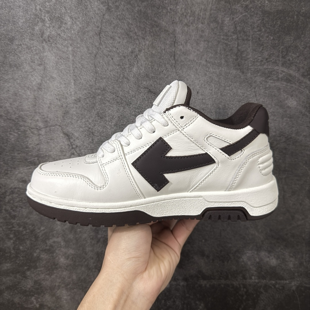 图片[2]-【原厂版】OFF-WHITE Out Of Office OW低帮时尚板鞋 白黑 全新版本 大厂出货 全头层软质皮料 质感满分💯 细节描述市场货 配件齐全 杨幂同款 由经典配色打造 箭头符号、ZipTie 标签、1ogo印花等经典元素皆在此呈现 让人一眼明了 Off-White 的潮流身份 单品以黑白配色皮质制成 饰有品牌标志性 zip Tie 束线带吊牌 侧面饰有 Arrows 图案 展现出品牌对街头风格的偏爱 原厂原档案开发 原盒原标原厂头层皮料 官方原版设计 做工细节全方位对比原鞋 尺码：35 36 37 38 39 40 41 42 43 44 45 46 47-选品中心