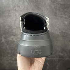 UGG Peakmod 塔斯曼半拖 金星波西米亚凉鞋,宋雨琦同款,一双鞋解锁两种温柔氛围。🌰 栗色多色: UGG Peakmod 塔斯曼半拖 金星波西米亚凉鞋,宋雨琦同款,一双鞋解锁两种温柔氛围。🌰 栗色多色: