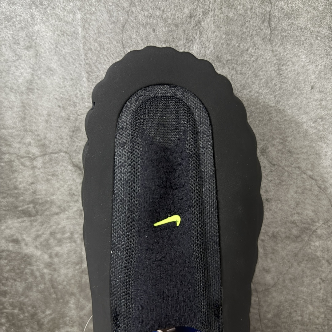 图片[5]-【XP纯原】Nike Mind 001 神经科学足底按摩包头拖鞋 骨白 盐白 HQ4307-101 同源ZP原材 匠心打造 🔹原厂MD一体发泡大底：全套原模开版，渐变雾面哑光喷漆，柔软回弹和ZP完全一致。 🔹22颗独立PEBAX泡棉按摩底：黑科技活塞式按摩脚感，踩下去的Q弹感和ZP无差。 🔹正确组合大底：鞋头前后跟橡胶贴片，耐磨防滑，细节还原到每一处。 🔹高还原细节：TPU电镀银Swoosh、针织透气鞋舌、高弹原鞋垫，清洁度拉满。 货号： HQ4307-101 尺码：36 36.5 37.5 38 38.5 39 40 40.5 41 42 42.5 43 44 44.5 45 46 47.5 48.5 ⚠️尺码提示：偏小一码，建议拍大一码，脚感更舒适。-选品中心