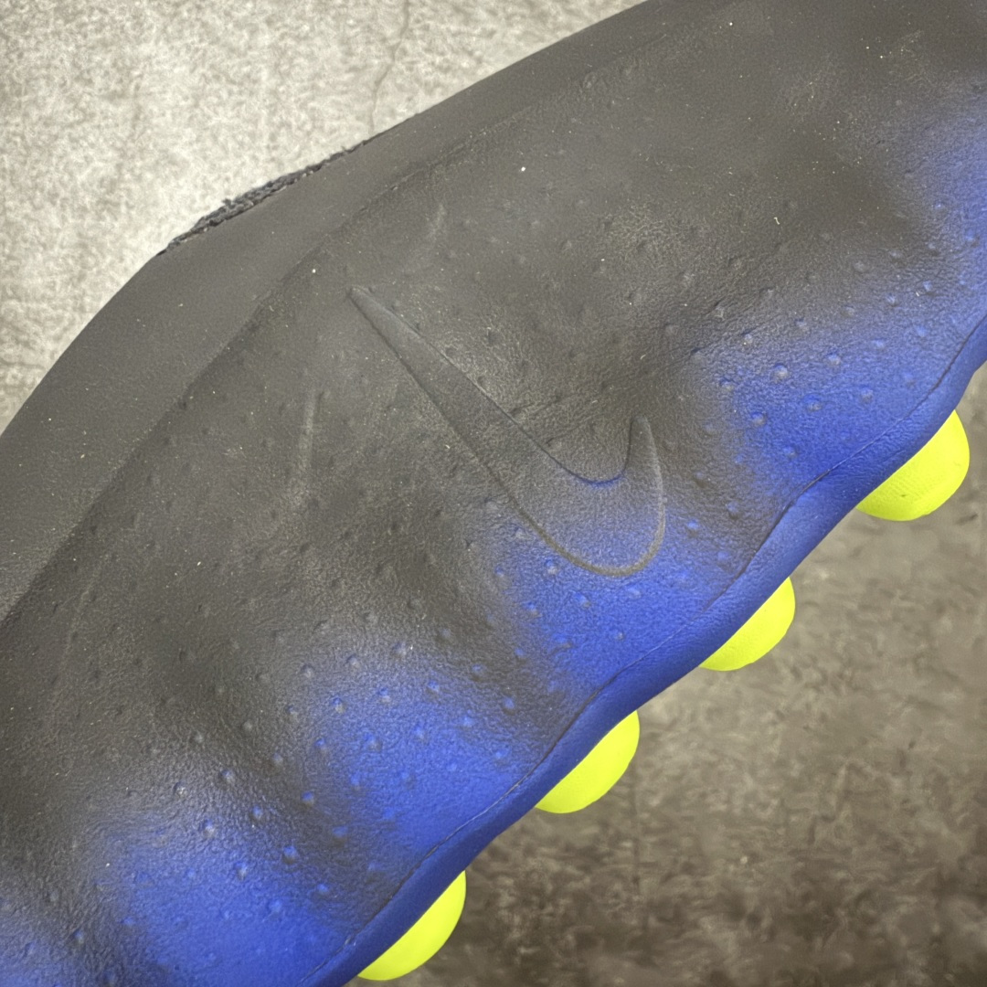 图片[3]-【XP纯原】Nike Mind 001 神经科学足底按摩包头拖鞋 黑蓝HQ4307-101 同源ZP原材 匠心打造 🔹原厂MD一体发泡大底：全套原模开版，渐变雾面哑光喷漆，柔软回弹和ZP完全一致。 🔹22颗独立PEBAX泡棉按摩底：黑科技活塞式按摩脚感，踩下去的Q弹感和ZP无差。 🔹正确组合大底：鞋头前后跟橡胶贴片，耐磨防滑，细节还原到每一处。 🔹高还原细节：TPU电镀银Swoosh、针织透气鞋舌、高弹原鞋垫，清洁度拉满。 货号： IR2175-400 尺码：36 36.5 37.5 38 38.5 39 40 40.5 41 42 42.5 43 44 44.5 45 46 47.5 48.5 49.5 50.5 ⚠️尺码提示：偏小一码，建议拍大一码，脚感更舒适。-选品中心