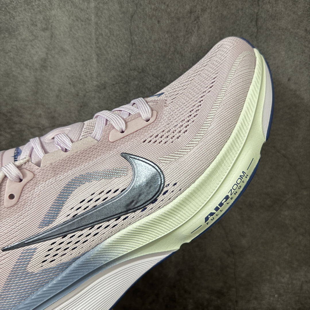 图片[6]-【XE纯原】Nike Air Zoom Pegasus 42 登月42代超级飞马系列马拉松跑步鞋 IB1881-500 平台专供 充正品质 之前未流通市场版本 内里嵌入定型海绵 中底搭载前Zoom+全掌React配置 全部原鞋开发打造 所有细节全部同步原版 全新一代拥有 Zoom Air 一如既往的稳定感和流畅感 鞋面采用工程网眼设计 为特定高热区域营造出色透气性 进一步增加鞋面的穿孔数量 让足部能够快速散热 中足搭配 Flywire 飞线 在高速运动时营造舒适稳定的贴合感 内置Zoon气垫加持 动力十足！ 尺码： 36-40含半码-选品中心