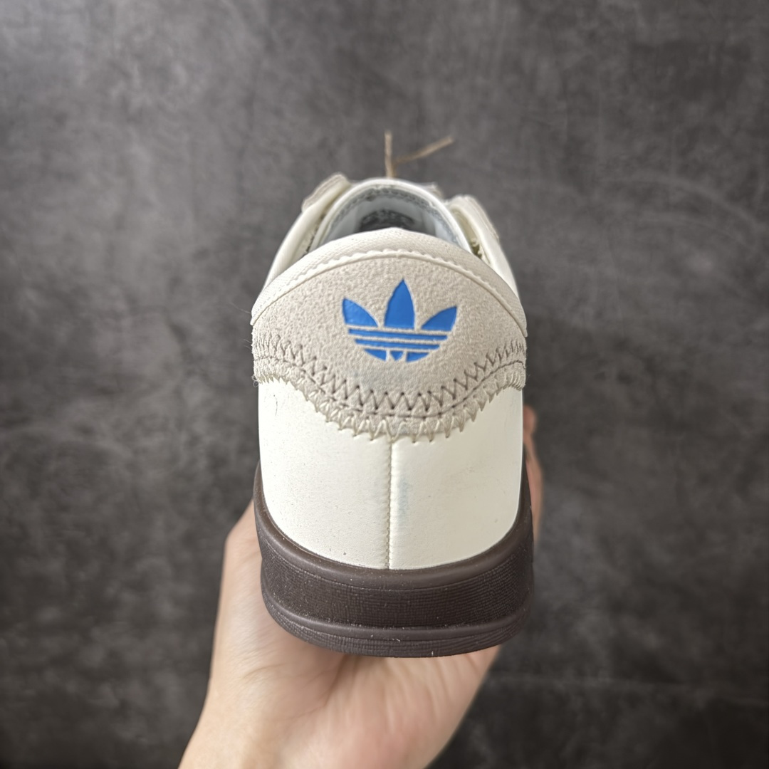 图片[4]-【正确版】CLOT x adidas originals GAZELLE 重磅联名 这款鞋在保留Gazelle经典轮廓的同时，注入了创新设计元素。其以“光环象牙”为配色主题，展现出优雅的外观。鞋面采用精细的针织纹理，并结合绒面革材质覆盖鞋眼、鞋头和鞋跟部分，既提升了精致感，又增强了耐用性 货号：IH3719 尺码：35.5 36 36.5 37 38 38.5 39 40 41 42 42.5 43 44 45-选品中心