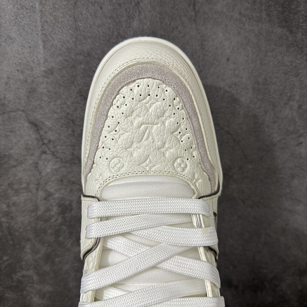 图片[5]-【广东纯原版】LV Louis Vuitton Trainer 低帮休闲板鞋 代购级别 ZP级全套包装 原版购入历时近两个月开发打造！ 经典多拼色超好看 原版完美楦型 调试了两个月 鞋面独家订制压纹粒面小牛皮 大底TPU、模具费2w+ 质感媲美原版 垫脚聚米微料加透气英伦网布 细节原版一致 ❗️请注意区分市面通货材料 版型 包装配件 尺码：39-46-选品中心