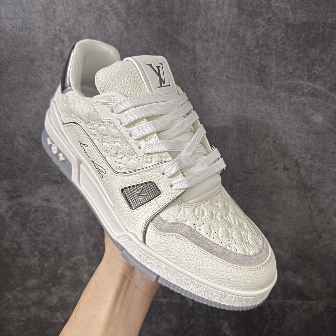 图片[3]-【广东纯原版】LV Louis Vuitton Trainer 低帮休闲板鞋 代购级别 ZP级全套包装 原版购入历时近两个月开发打造！ 经典多拼色超好看 原版完美楦型 调试了两个月 鞋面独家订制压纹粒面小牛皮 大底TPU、模具费2w+ 质感媲美原版 垫脚聚米微料加透气英伦网布 细节原版一致 ❗️请注意区分市面通货材料 版型 包装配件 尺码：39-46-选品中心