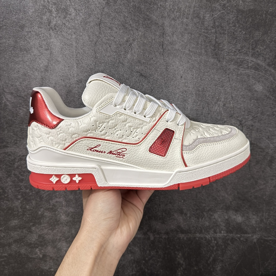 【广东纯原版】LV Louis Vuitton Trainer 低帮休闲板鞋 代购级别 ZP级全套包装 原版购入历时近两个月开发打造！ 经典多拼色超好看 原版完美楦型 调试了两个月 鞋面独家订制压纹粒面小牛皮 大底TPU、模具费2w+ 质感媲美原版 垫脚聚米微料加透气英伦网布 细节原版一致 ❗️请注意区分市面通货材料 版型 包装配件 尺码：39-46-选品中心