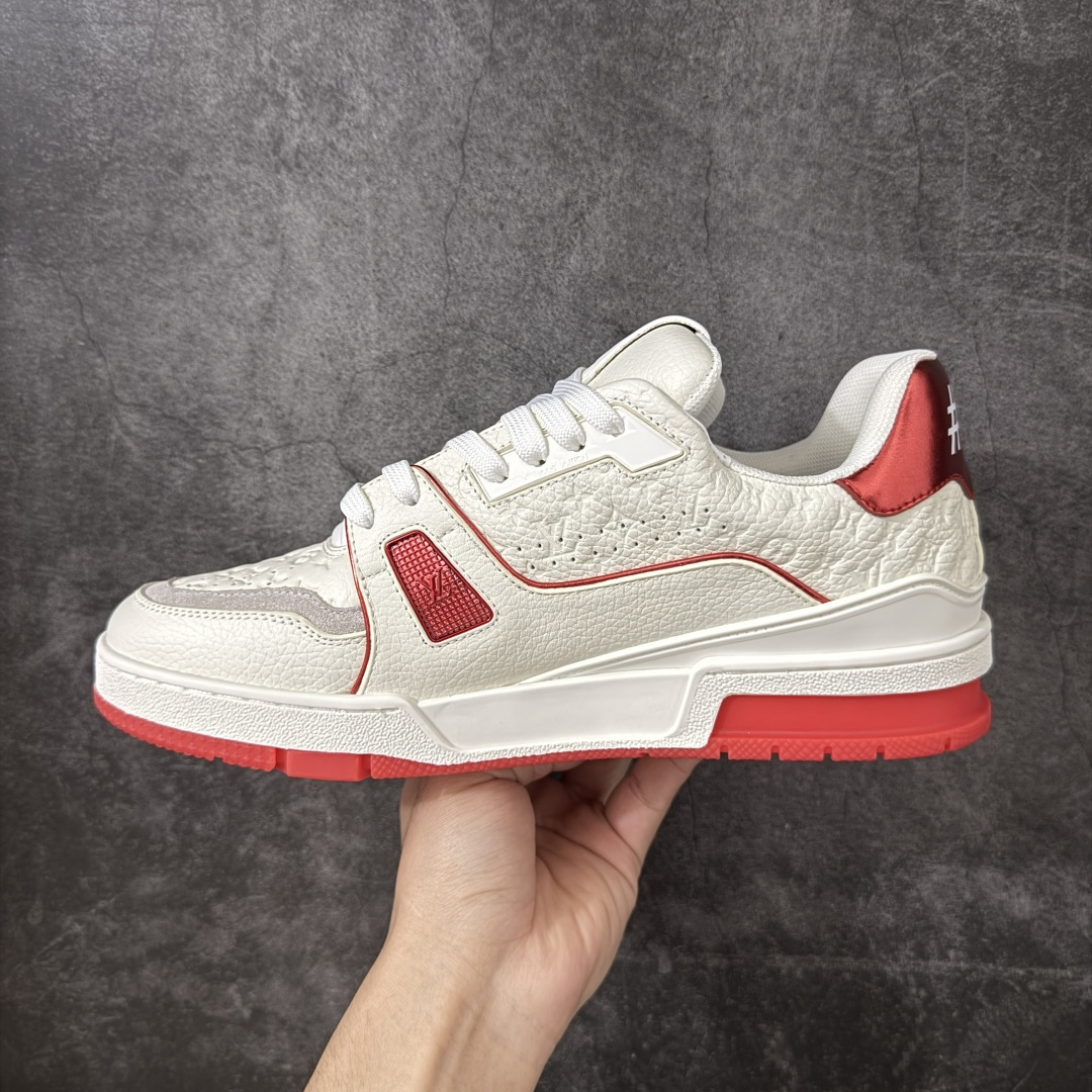 图片[2]-【广东纯原版】LV Louis Vuitton Trainer 低帮休闲板鞋 代购级别 ZP级全套包装 原版购入历时近两个月开发打造！ 经典多拼色超好看 原版完美楦型 调试了两个月 鞋面独家订制压纹粒面小牛皮 大底TPU、模具费2w+ 质感媲美原版 垫脚聚米微料加透气英伦网布 细节原版一致 ❗️请注意区分市面通货材料 版型 包装配件 尺码：39-46-选品中心