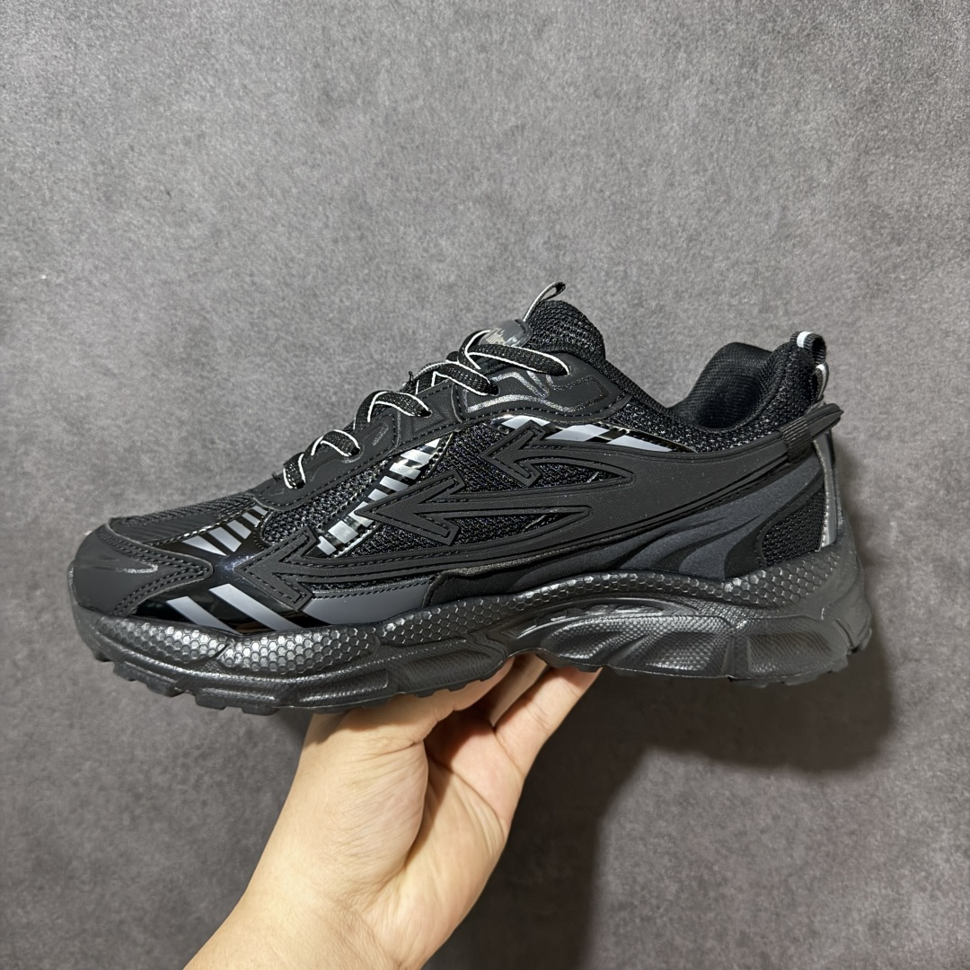 图片[2]-【公司级】Off-White OW Be Right Back 最新款跑鞋 复古休闲鞋 性价比正确版 原楦原纸板数据开发 #鞋面采用3d立体打印和多种材料拼接而成#防滑耐磨透气性轻便跑鞋 作为曾经爆火 并且定位奢潮领域的标志性品牌 Off-White 仍需要不断更新符合当下潮流时尚的复古运动鞋款，以期收获基本盘消费者的关注 此次更新的 Off-White 新款运动鞋将经典复古老爹鞋细节设计更加夸张化 并将标志性箭头设计置于显著位置 除此之外 整个系列的色彩搭配也可谓纷繁多样 总有一款适合你 尺码：40-45-选品中心