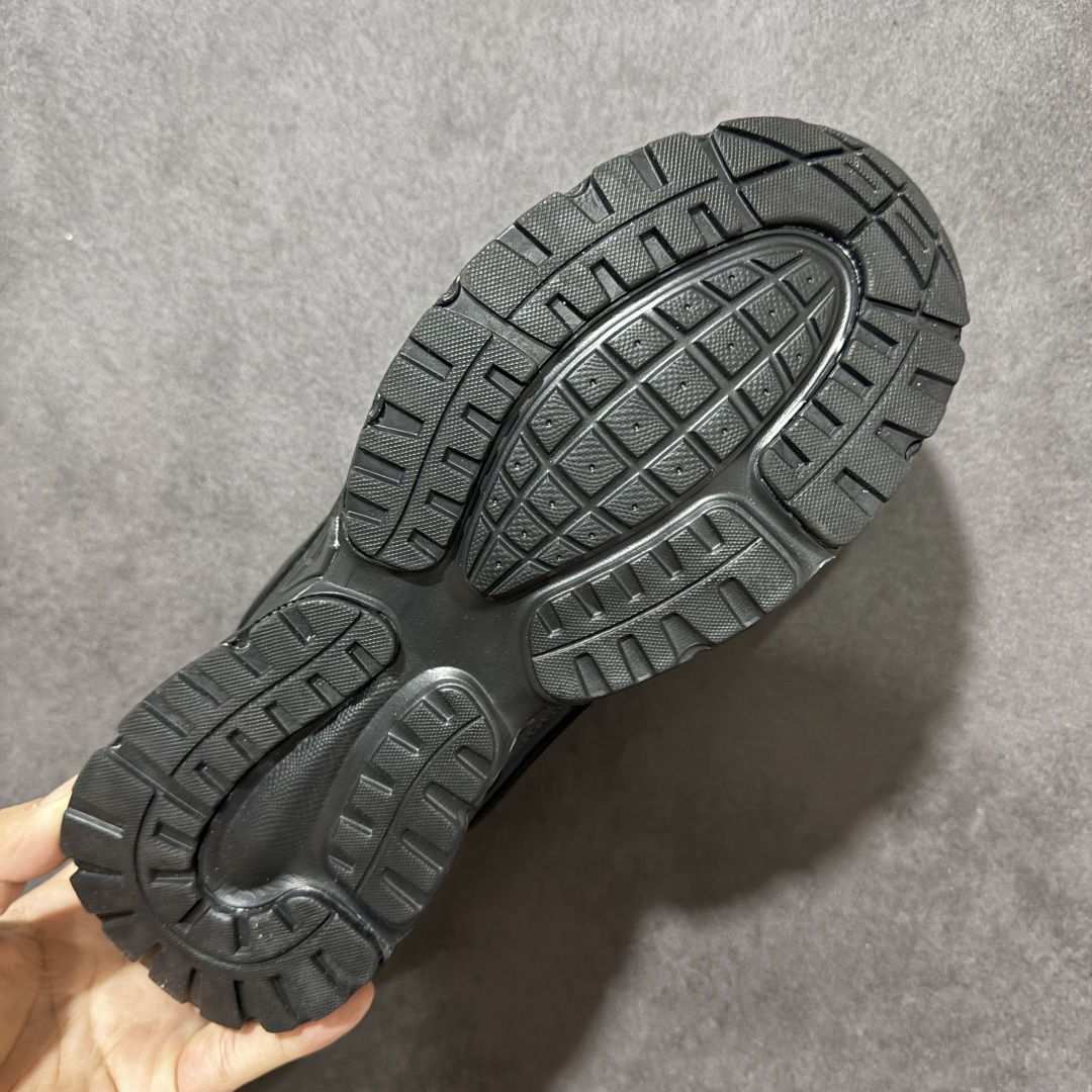 图片[9]-【公司级】Off-White OW Be Right Back 最新款跑鞋 复古休闲鞋 性价比正确版 原楦原纸板数据开发 #鞋面采用3d立体打印和多种材料拼接而成#防滑耐磨透气性轻便跑鞋 作为曾经爆火 并且定位奢潮领域的标志性品牌 Off-White 仍需要不断更新符合当下潮流时尚的复古运动鞋款，以期收获基本盘消费者的关注 此次更新的 Off-White 新款运动鞋将经典复古老爹鞋细节设计更加夸张化 并将标志性箭头设计置于显著位置 除此之外 整个系列的色彩搭配也可谓纷繁多样 总有一款适合你 尺码：40-45-选品中心