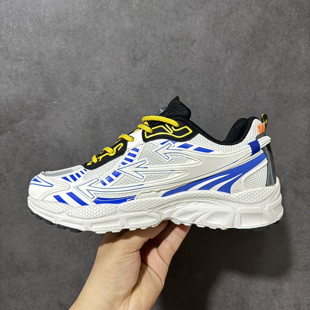 图片[2]-【公司级】Off-White OW Be Right Back 最新款跑鞋 复古休闲鞋 性价比正确版 原楦原纸板数据开发 #鞋面采用3d立体打印和多种材料拼接而成#防滑耐磨透气性轻便跑鞋 作为曾经爆火 并且定位奢潮领域的标志性品牌 Off-White 仍需要不断更新符合当下潮流时尚的复古运动鞋款，以期收获基本盘消费者的关注 此次更新的 Off-White 新款运动鞋将经典复古老爹鞋细节设计更加夸张化 并将标志性箭头设计置于显著位置 除此之外 整个系列的色彩搭配也可谓纷繁多样 总有一款适合你 尺码：40-45-选品中心