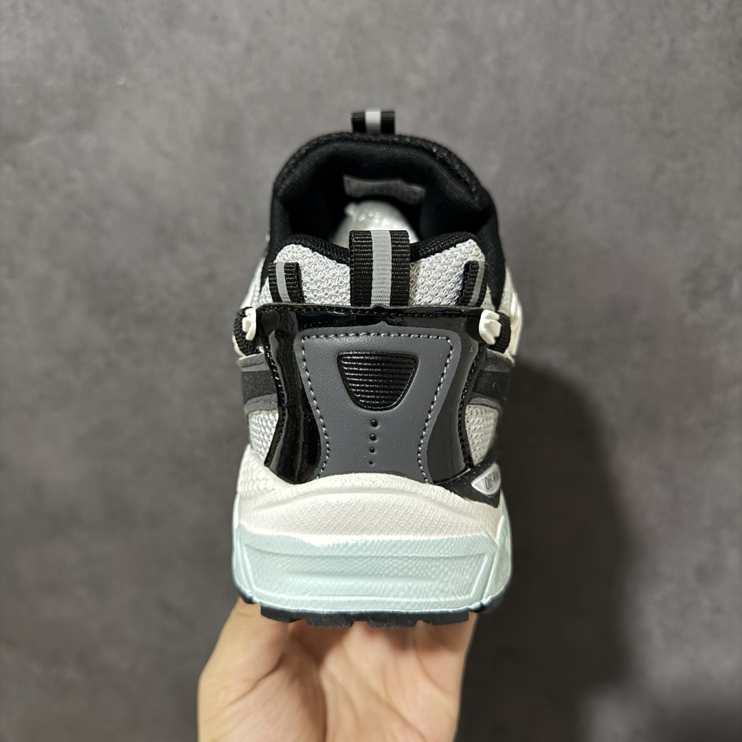 图片[4]-【公司级】Off-White OW Be Right Back 最新款跑鞋 复古休闲鞋 性价比正确版 原楦原纸板数据开发 #鞋面采用3d立体打印和多种材料拼接而成#防滑耐磨透气性轻便跑鞋 作为曾经爆火 并且定位奢潮领域的标志性品牌 Off-White 仍需要不断更新符合当下潮流时尚的复古运动鞋款，以期收获基本盘消费者的关注 此次更新的 Off-White 新款运动鞋将经典复古老爹鞋细节设计更加夸张化 并将标志性箭头设计置于显著位置 除此之外 整个系列的色彩搭配也可谓纷繁多样 总有一款适合你 尺码：40-45-选品中心