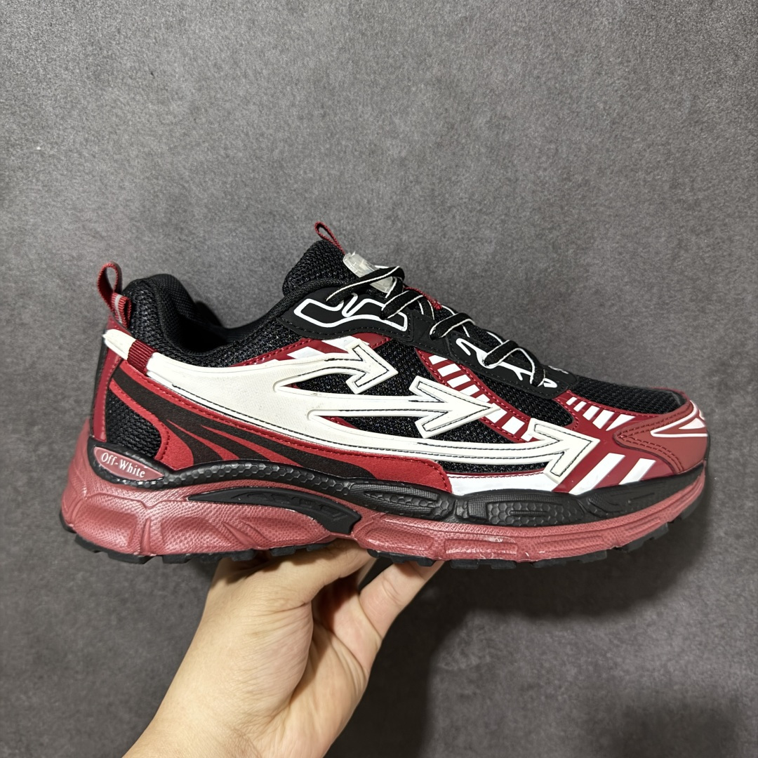 【公司级】Off-White OW Be Right Back 最新款跑鞋 复古休闲鞋 性价比正确版 原楦原纸板数据开发 #鞋面采用3d立体打印和多种材料拼接而成#防滑耐磨透气性轻便跑鞋 作为曾经爆火 并且定位奢潮领域的标志性品牌 Off-White 仍需要不断更新符合当下潮流时尚的复古运动鞋款，以期收获基本盘消费者的关注 此次更新的 Off-White 新款运动鞋将经典复古老爹鞋细节设计更加夸张化 并将标志性箭头设计置于显著位置 除此之外 整个系列的色彩搭配也可谓纷繁多样 总有一款适合你 尺码：40-45-选品中心