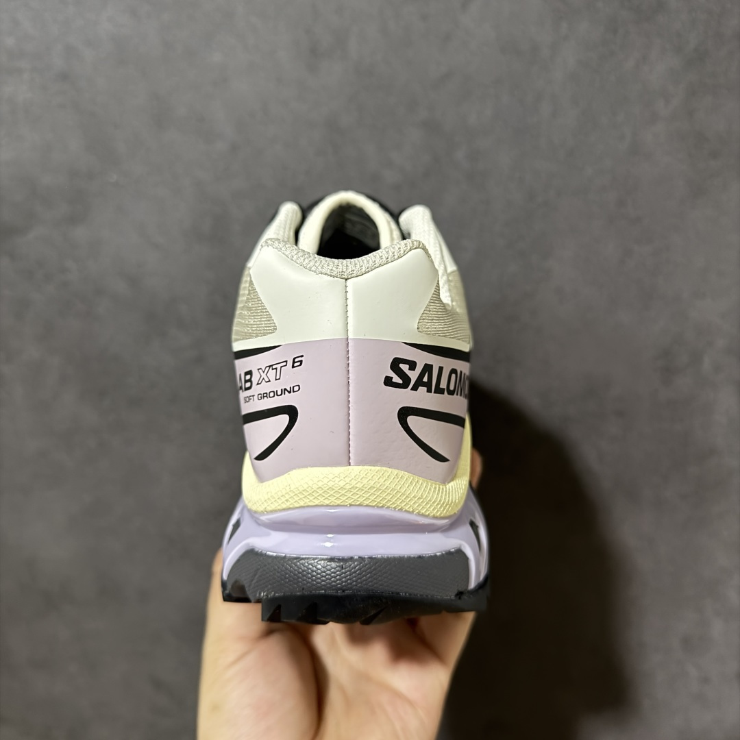图片[4]-【公司级】 Salomon XT-6 一代 萨洛蒙复古潮流户外机能登山跑鞋 477376 纯原外贸平台特供订单 耗时半年巨作 全套原纸板楦头开发 原厂特供网布配套加持 确保原汁原味 完美呈现版型 原档数据独家私模五层组合大底 原装Ortholite轻量化鞋垫 中底布带钢印编号 原厂TPU锁扣 进口港宝加持 后跟自然饱满 还原公司包裹性 鞋面以“锯齿”状的包裹系统呈现 在基色底之下加入了各种色点缀 将公司的最新技术和时尚前卫的造型融入耐用的长跑款式中 鞋面由 TPU 薄膜制成 并焊接在高耐磨网眼上 使其既时尚又坚固 由 ACS底盘支撑 可增强稳定性和支撑力 以及由橡胶凸耳 Contragrip外底覆盖的 EVA 缓冲中底 旨在应对崎岖的地形 鞋舌上的彩色Salomon 标签、Quicklace 系统以及鞋头、鞋舌和鞋跟上的附加品牌使细节更加完美 让穿着者可以轻松驾驭户外与通勤下的任何运动生活场景 无缝鞋身户外随意纵横 颜值与脚感兼备 出街通勤 绝对非常吸睛 你值得拥有 尺码：36 36.5 37.5 38 38.5 39 40 40.5 41 42 42.5 43 44 44.5 45-选品中心