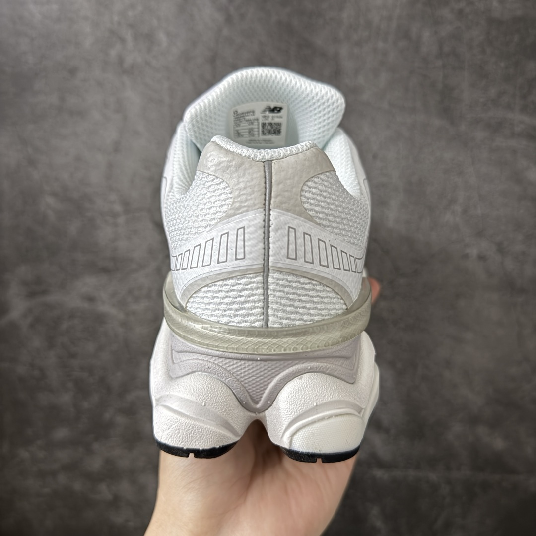 图片[4]-【纯原版】 New Balance NB9060 联名款 复古休闲运动慢跑鞋 U90608PE 全套原楦原纸板原厂数据开发 进口三明治网面 原装进口翻毛皮料正确绒感卡色 正确中底拉帮中底网布细节 原厂标裁 带紫光防伪 定制后跟透明水晶模块 冲裁组合 大底贴合程度胶水上色把控完美 整洁度挑战全网艺术家 多道序QC把关品质完善 匠心打造 耗时两个月开发完成 工艺极其复杂难度可想而知 新开独立私模大底 全网唯一正确六层组合大底 高端零售专供产物 尺码：36 37 37.5 38 38.5 39 40 40.5 41 42 42.5 43 44 45 46.5-选品中心