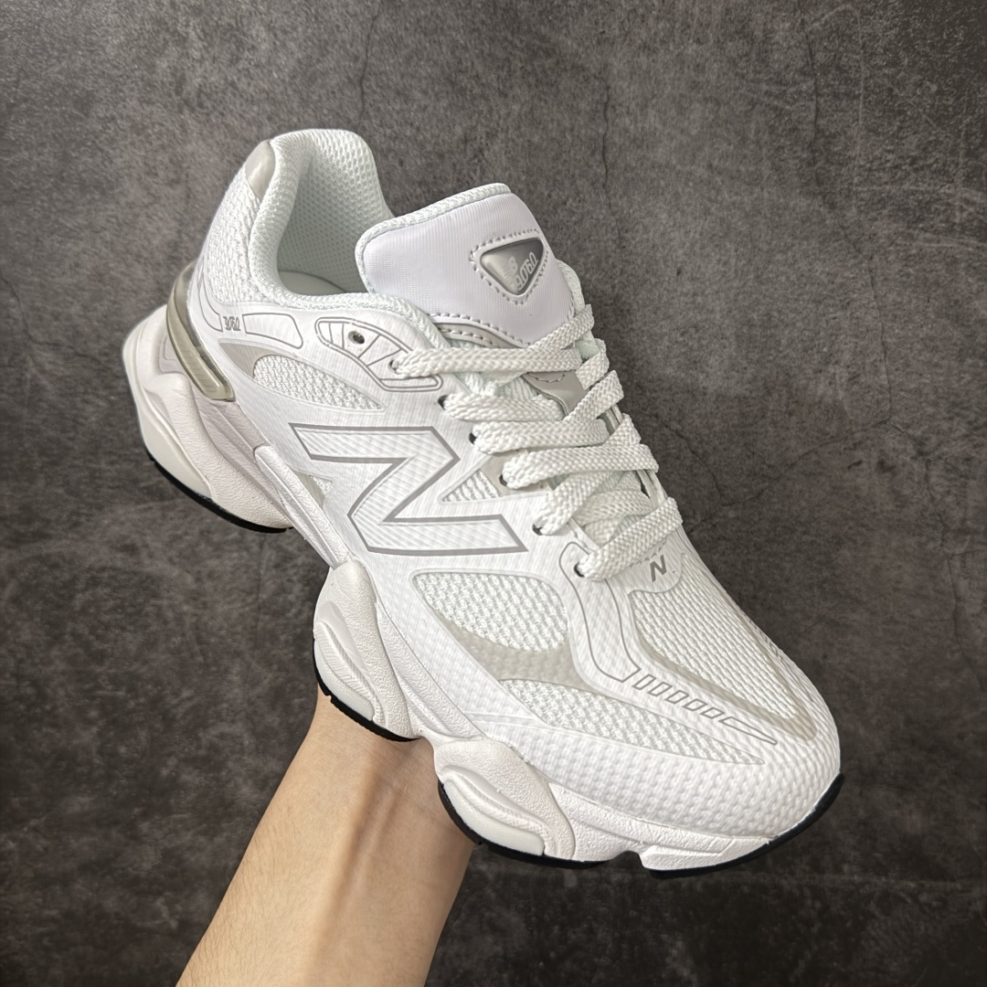 图片[3]-【纯原版】 New Balance NB9060 联名款 复古休闲运动慢跑鞋 U90608PE 全套原楦原纸板原厂数据开发 进口三明治网面 原装进口翻毛皮料正确绒感卡色 正确中底拉帮中底网布细节 原厂标裁 带紫光防伪 定制后跟透明水晶模块 冲裁组合 大底贴合程度胶水上色把控完美 整洁度挑战全网艺术家 多道序QC把关品质完善 匠心打造 耗时两个月开发完成 工艺极其复杂难度可想而知 新开独立私模大底 全网唯一正确六层组合大底 高端零售专供产物 尺码：36 37 37.5 38 38.5 39 40 40.5 41 42 42.5 43 44 45 46.5-选品中心