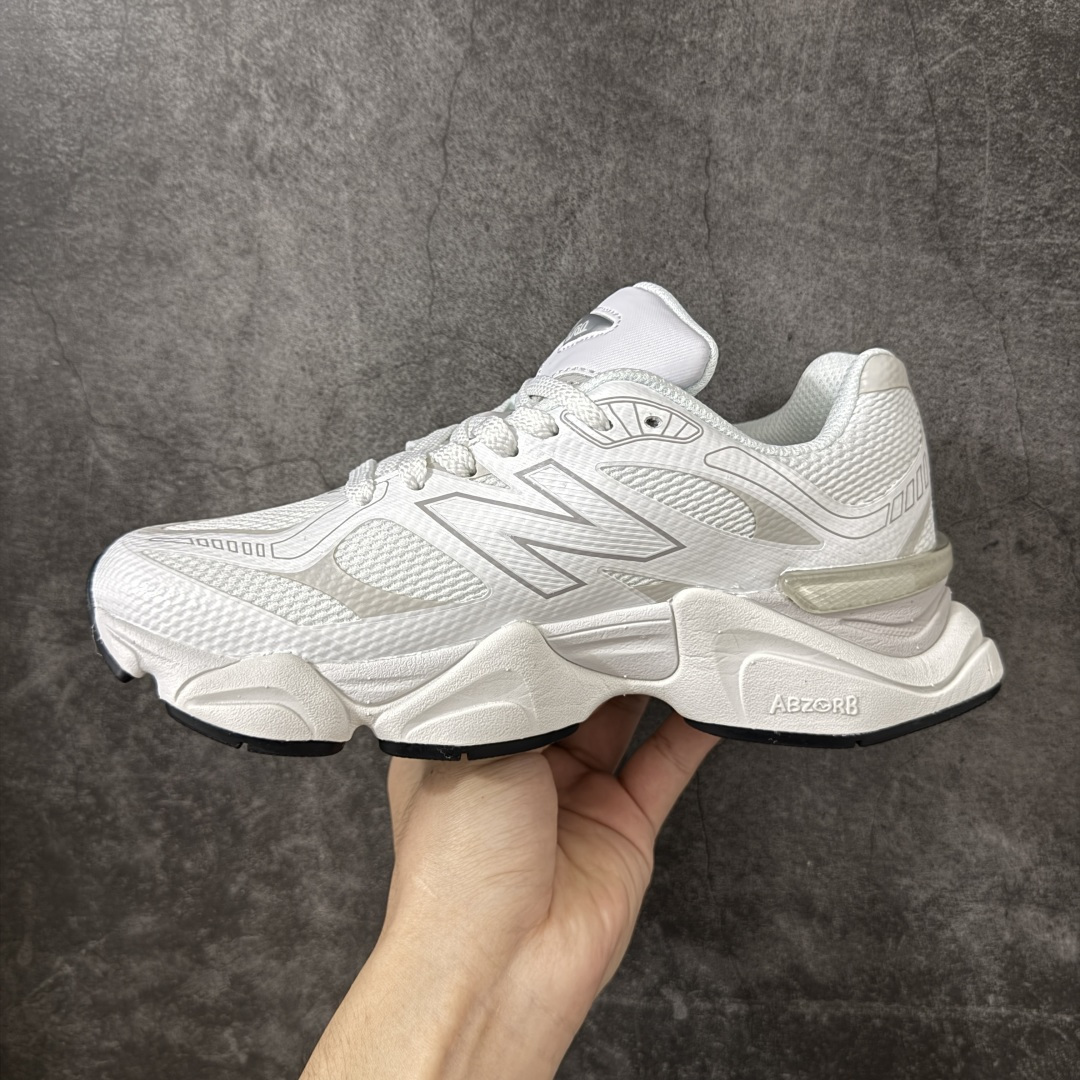 图片[2]-【纯原版】 New Balance NB9060 联名款 复古休闲运动慢跑鞋 U90608PE 全套原楦原纸板原厂数据开发 进口三明治网面 原装进口翻毛皮料正确绒感卡色 正确中底拉帮中底网布细节 原厂标裁 带紫光防伪 定制后跟透明水晶模块 冲裁组合 大底贴合程度胶水上色把控完美 整洁度挑战全网艺术家 多道序QC把关品质完善 匠心打造 耗时两个月开发完成 工艺极其复杂难度可想而知 新开独立私模大底 全网唯一正确六层组合大底 高端零售专供产物 尺码：36 37 37.5 38 38.5 39 40 40.5 41 42 42.5 43 44 45 46.5-选品中心