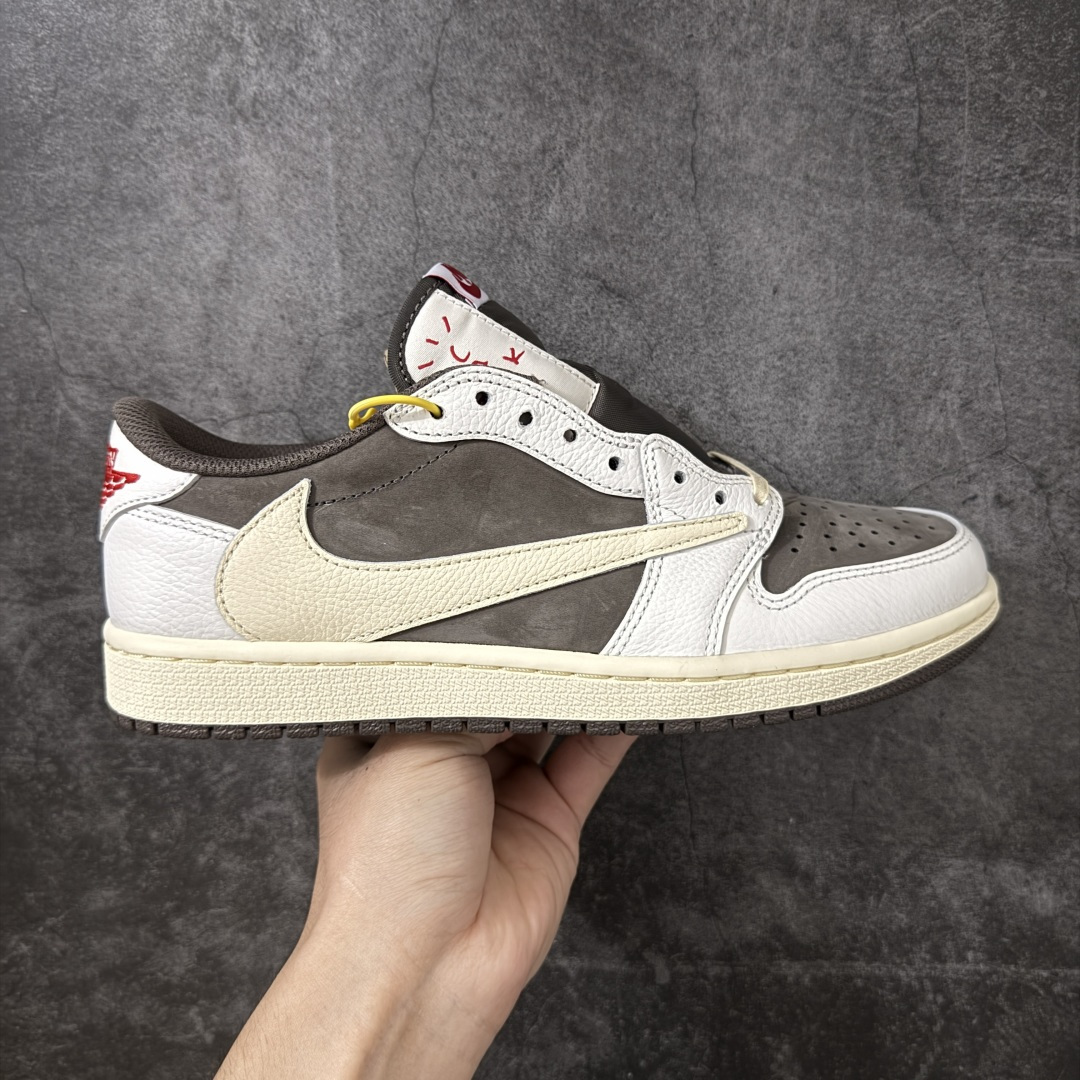 【GX2.0海外版】Travis Scott x Air Jordan AJ1 Low OG SP TS联名白棕倒钩低帮 DM7866-162 知名大厂出品 纯原第一梯队版本 产品品控稳定性领先行业 各方面均可对飙市面通货版 SZ原厂全套原楦原纸板冲刀磨具开发 原厂皮料加持 原厂港宝加持定型后跟R度完美 同源原厂电绣 鬼脸飞翼针数密度立体效果一致 百分百一致原鞋 原厂拉帮工艺 针距密度一致 后跟弧度收口自然不对折 极致一眼正品既视感 进口玻璃冲刀皮料裁剪零毛边 全鞋电脑针车工艺 品控清洁度最高QC检验标准 免检产品 原厂订购鞋盒、鞋标、防尘纸、鞋撑、鞋带 追求极致的原厂味道 尺码：36-48.5-选品中心