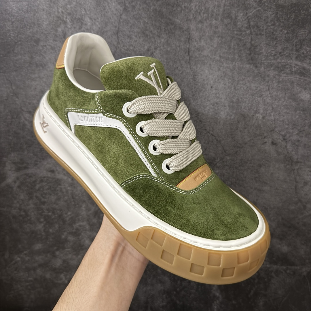 图片[3]-【HS顶级礼盒版】LV 路易威登LOUIS VUITTON Tilted Low Sneakers 倾斜系列低帮复古休闲运动文化百搭板鞋 2026早春款板鞋 饼干鞋 礼盒包装 私模开发大底 正确细节 原鞋原材料1：1打造 完美版型做工 欢迎对比市场任何品质的货品 广东原产 专业LV大厂出品 正确底 大底开发近半年 原楦型开发纸版 全鞋原材料打造 细节 针车 烫金 中底无可挑剔 包装说明书防尘布袋物件(附送官方快递加固牛皮纸外盒!!)# 尺码：39 40 41 42 43 44 45 46-选品中心