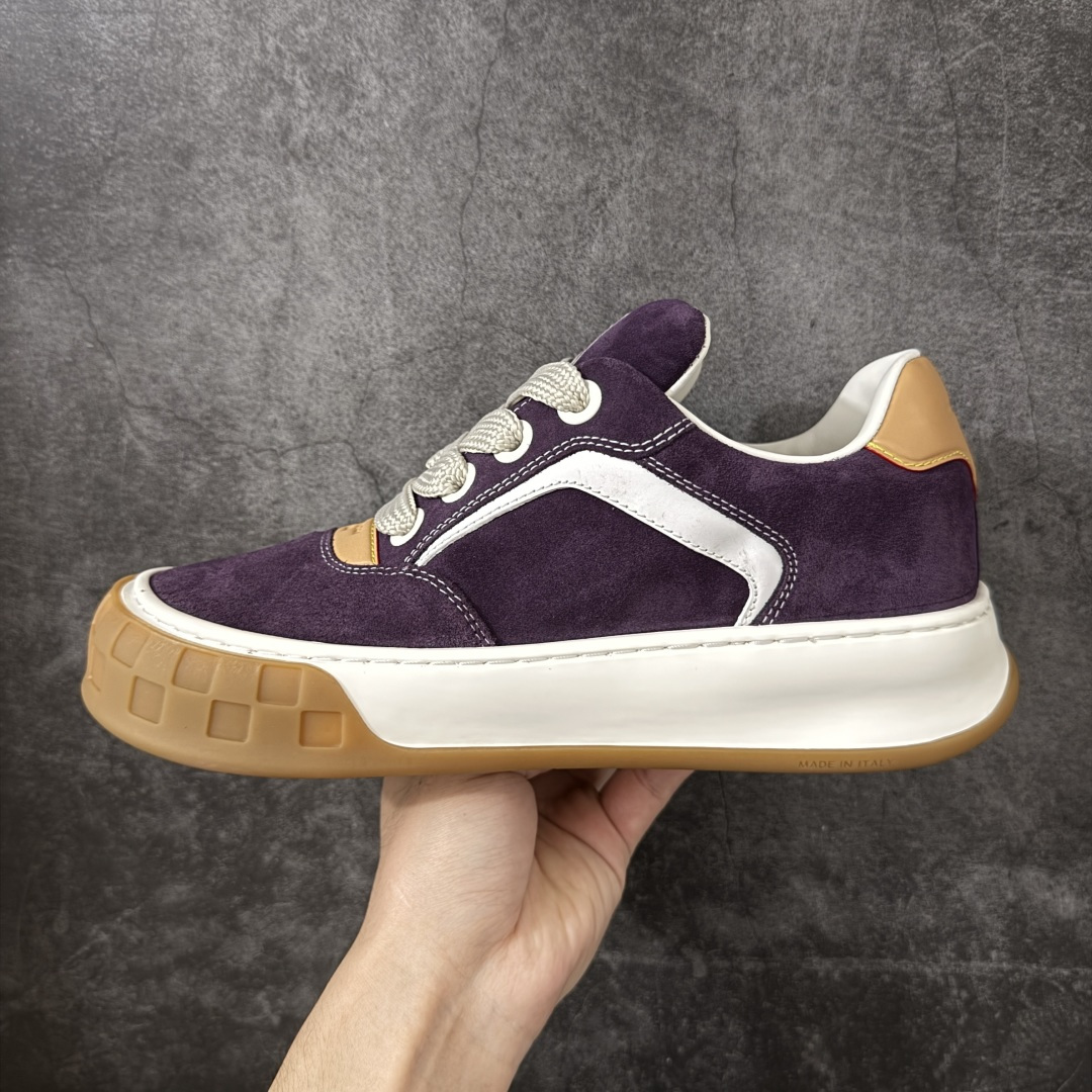 图片[2]-【HS顶级礼盒版】LV 路易威登LOUIS VUITTON Tilted Low Sneakers 倾斜系列低帮复古休闲运动文化百搭板鞋 2026早春款板鞋 饼干鞋 礼盒包装 私模开发大底 正确细节 原鞋原材料1：1打造 完美版型做工 欢迎对比市场任何品质的货品 广东原产 专业LV大厂出品 正确底 大底开发近半年 原楦型开发纸版 全鞋原材料打造 细节 针车 烫金 中底无可挑剔 包装说明书防尘布袋物件(附送官方快递加固牛皮纸外盒!!)# 尺码：39 40 41 42 43 44 45 46-选品中心