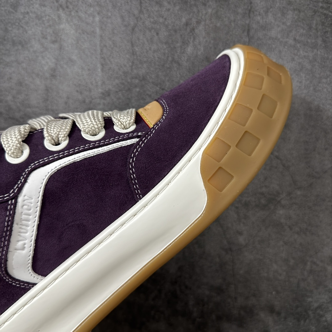 图片[6]-【HS顶级礼盒版】LV 路易威登LOUIS VUITTON Tilted Low Sneakers 倾斜系列低帮复古休闲运动文化百搭板鞋 2026早春款板鞋 饼干鞋 礼盒包装 私模开发大底 正确细节 原鞋原材料1：1打造 完美版型做工 欢迎对比市场任何品质的货品 广东原产 专业LV大厂出品 正确底 大底开发近半年 原楦型开发纸版 全鞋原材料打造 细节 针车 烫金 中底无可挑剔 包装说明书防尘布袋物件(附送官方快递加固牛皮纸外盒!!)# 尺码：39 40 41 42 43 44 45 46-选品中心