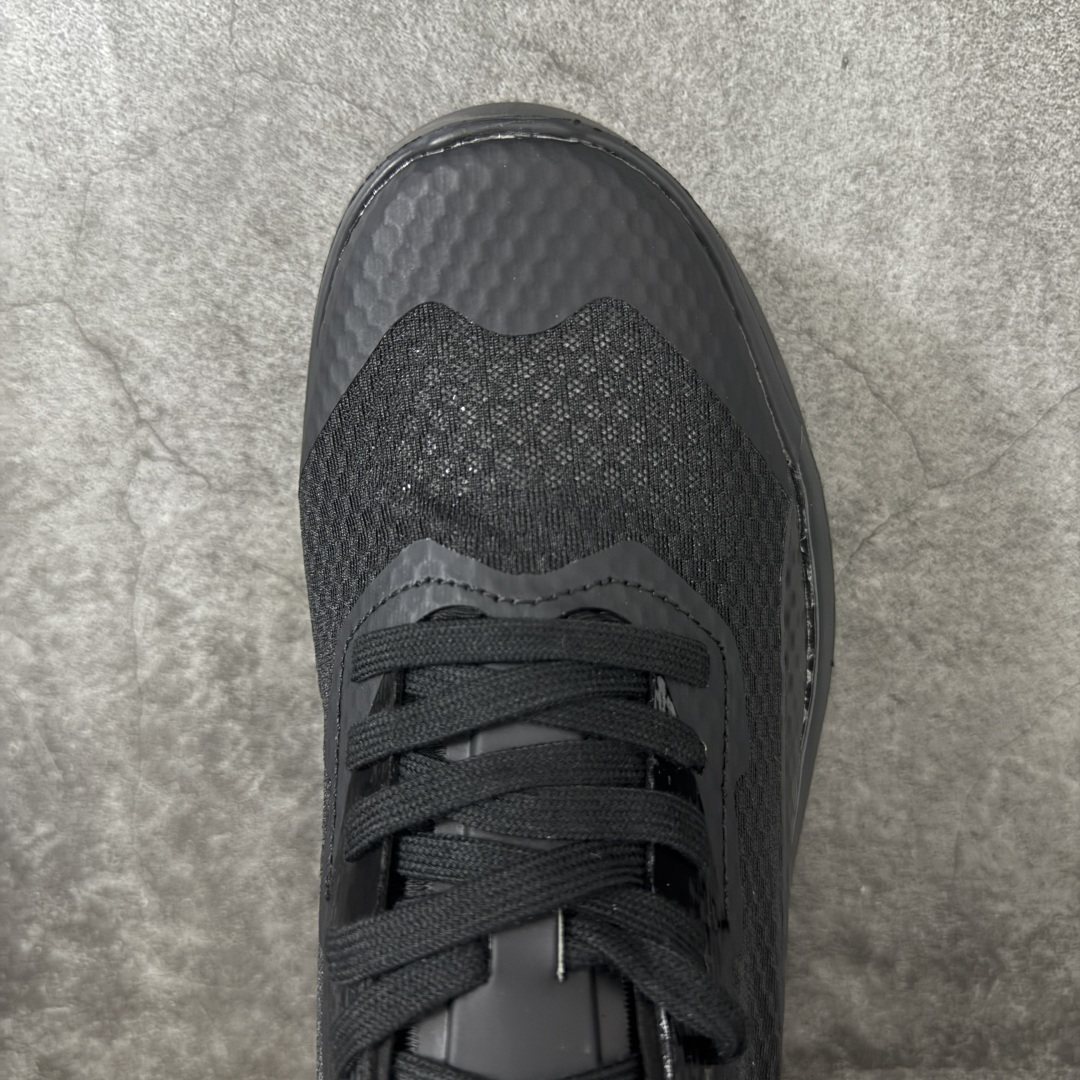 图片[5]-【公司级】CDG x Salomon 萨洛蒙 联名款XT-6 系列 玛丽珍厚底 休闲 运动鞋 476719 原版购入开发 做货 独立私模 原材料打造 一比一原版细节 延续品牌设计基因，融合简约的设计和实用的技术性 联名鞋款依旧是黑白简约配色，鞋身上的品牌字样也体现出极简主义的设计风格 搭配Contagrip 橡胶厚底鞋底设计，重新演绎的鞋面部分则以Pulsar Advanced袜套式轮廓替换了之前抽绳鞋带 并饰有网眼、抗撕裂材质鞋面、防水胶条以及尼龙拉环等细节 面料： 原版定制进口科技面料 内里： 原版进口透气网里 大底： 原版开模超轻发泡材质 底厚： 6.5CM 尺码：35-40-选品中心