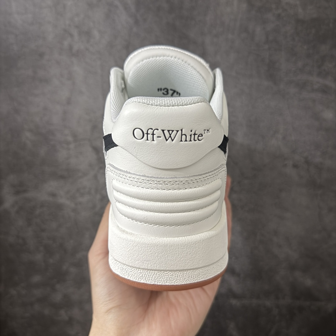 图片[4]-【原厂版】OFF-WHITE Out Of Office OW低帮时尚板鞋 白黑 全新版本 大厂出货 全头层软质皮料 质感满分💯 细节描述市场货 配件齐全 杨幂同款 由经典配色打造 箭头符号、ZipTie 标签、1ogo印花等经典元素皆在此呈现 让人一眼明了 Off-White 的潮流身份 单品以黑白配色皮质制成 饰有品牌标志性 zip Tie 束线带吊牌 侧面饰有 Arrows 图案 展现出品牌对街头风格的偏爱 原厂原档案开发 原盒原标原厂头层皮料 官方原版设计 做工细节全方位对比原鞋 尺码：35 36 37 38 39 40 41 42 43 44 45 46 47-选品中心